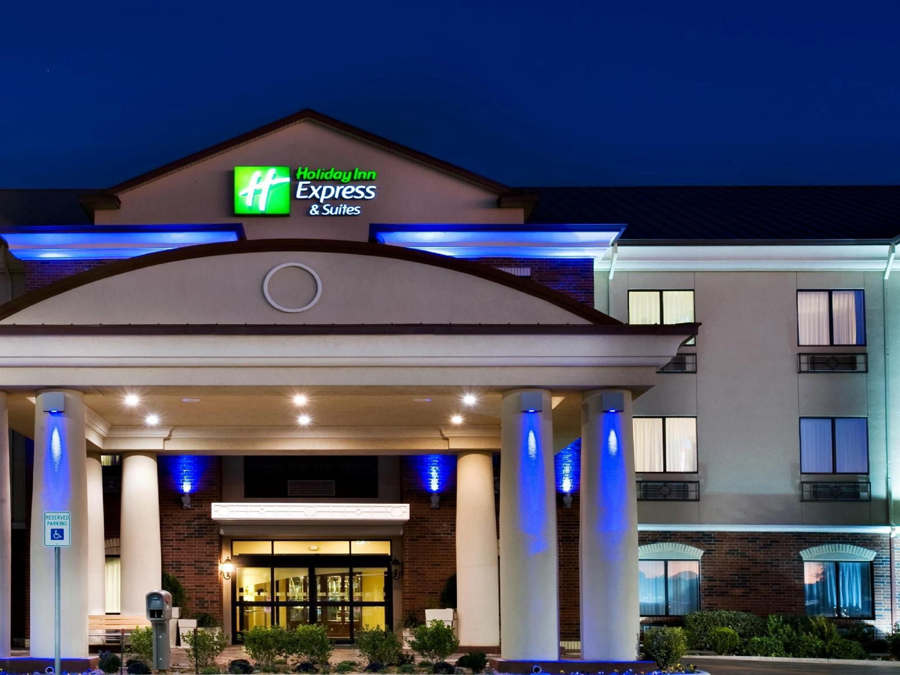 Holiday Inn Express And Suites Valparaiso 3815906968 4x3