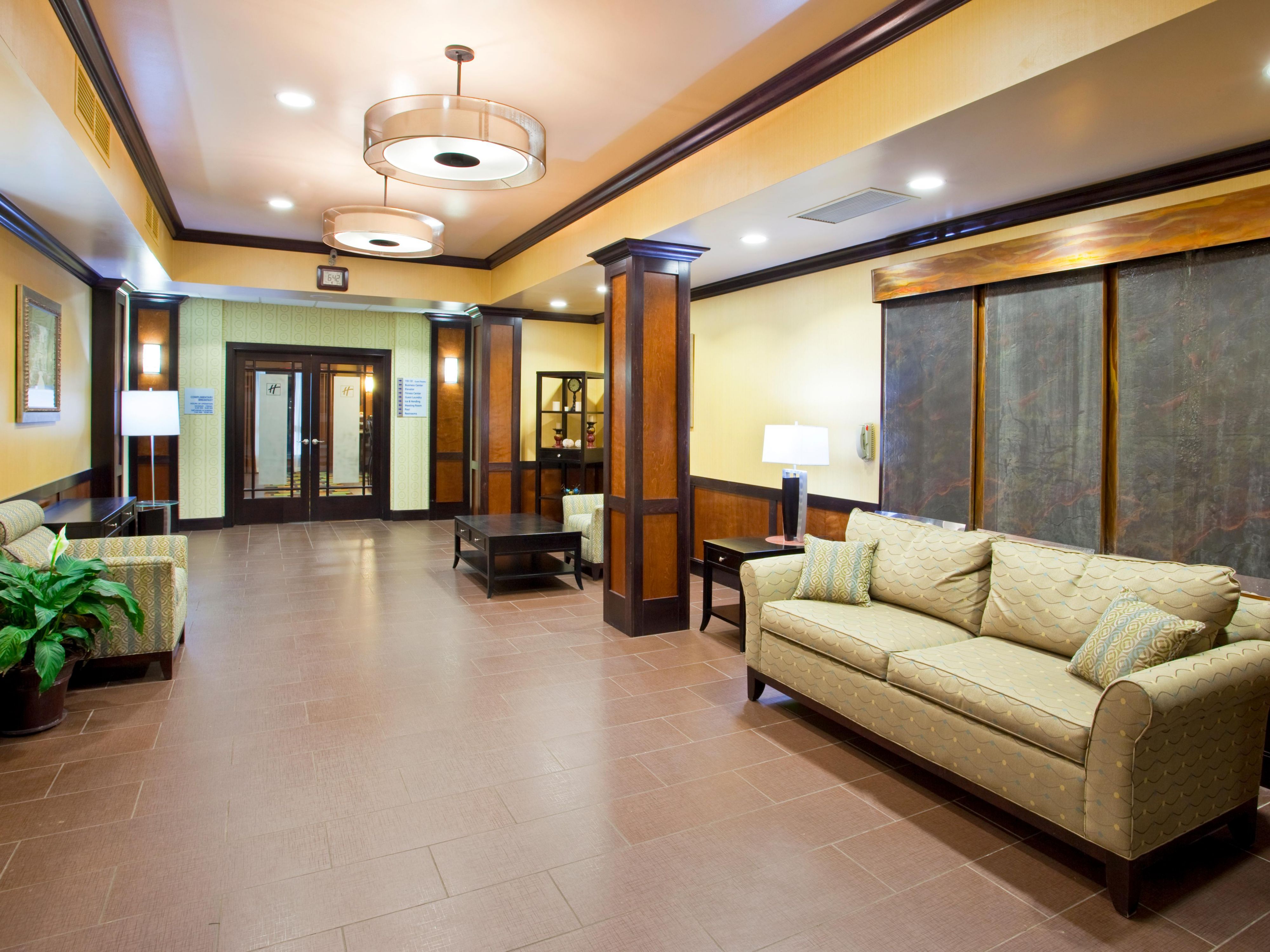 Affordable Hotel in Van Wert, Ohio Holiday Inn Express & Suites Van Wert