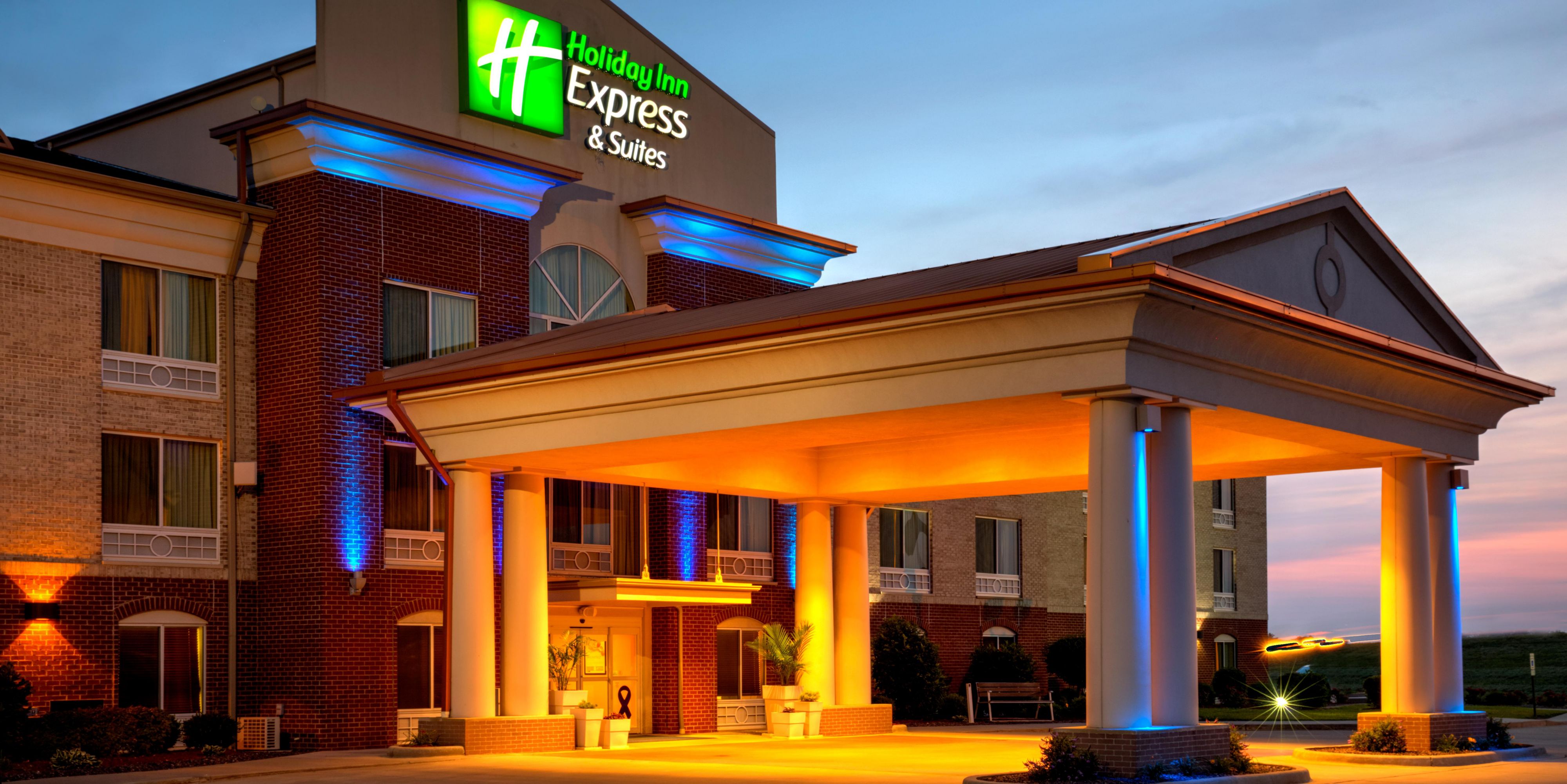 Holiday Inn Express & Suites Vandalia