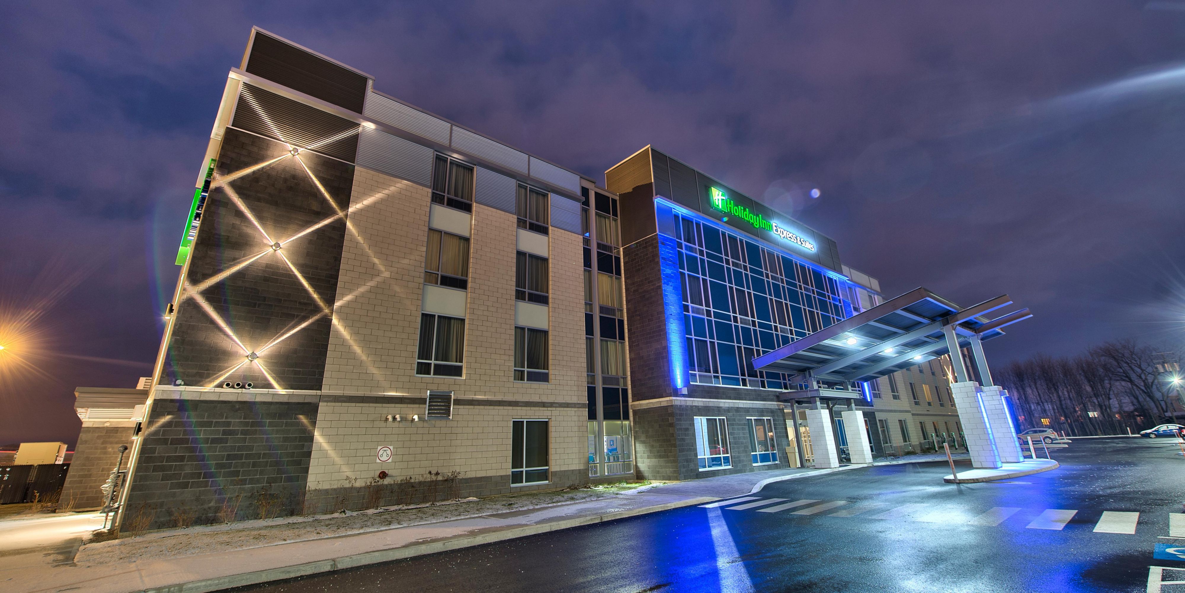 Holiday Inn Express & Suites Vaudreuil Dorion Plan et informations d