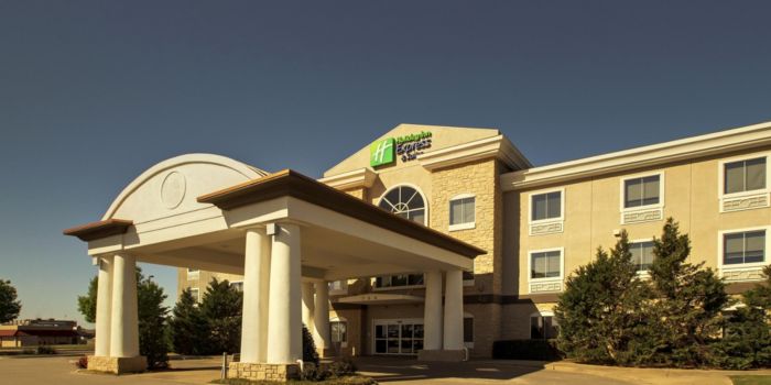 Holiday Inn Express & Suites Vernon College Area (HWY 287)