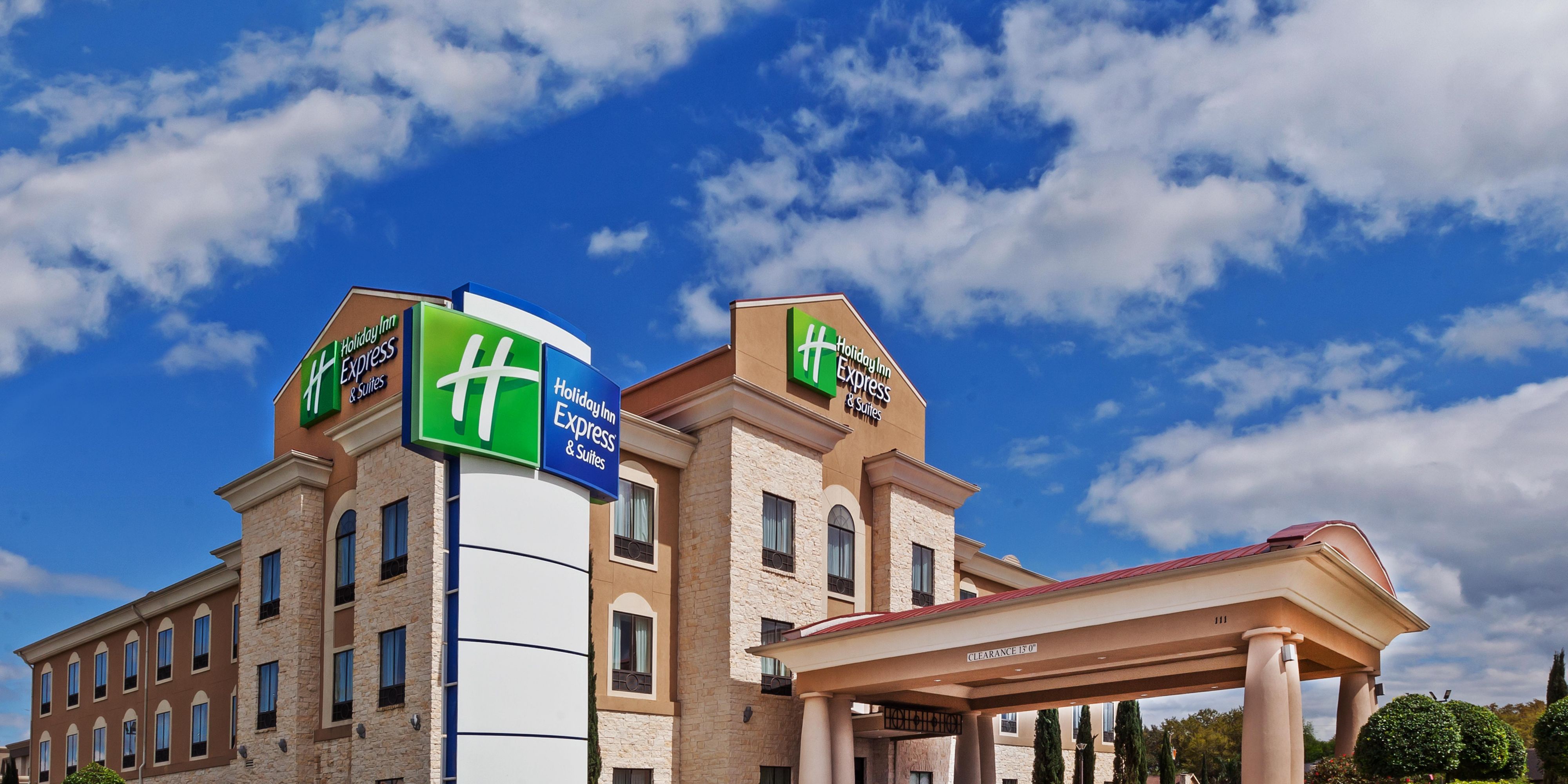 Holiday Inn Express & Suites Victoria