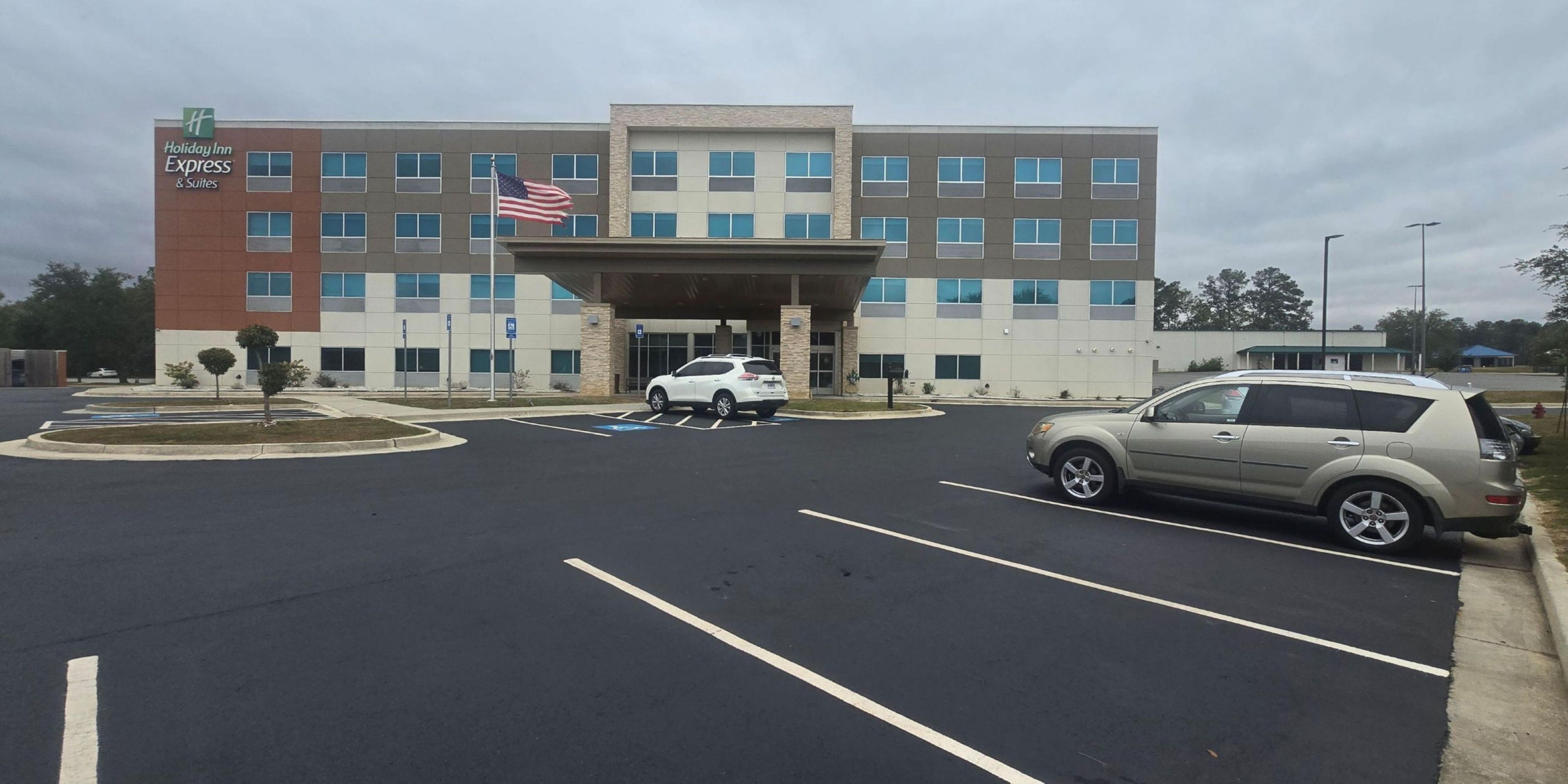 홀리데이 인 익스프레스 & 스위트 비달리아