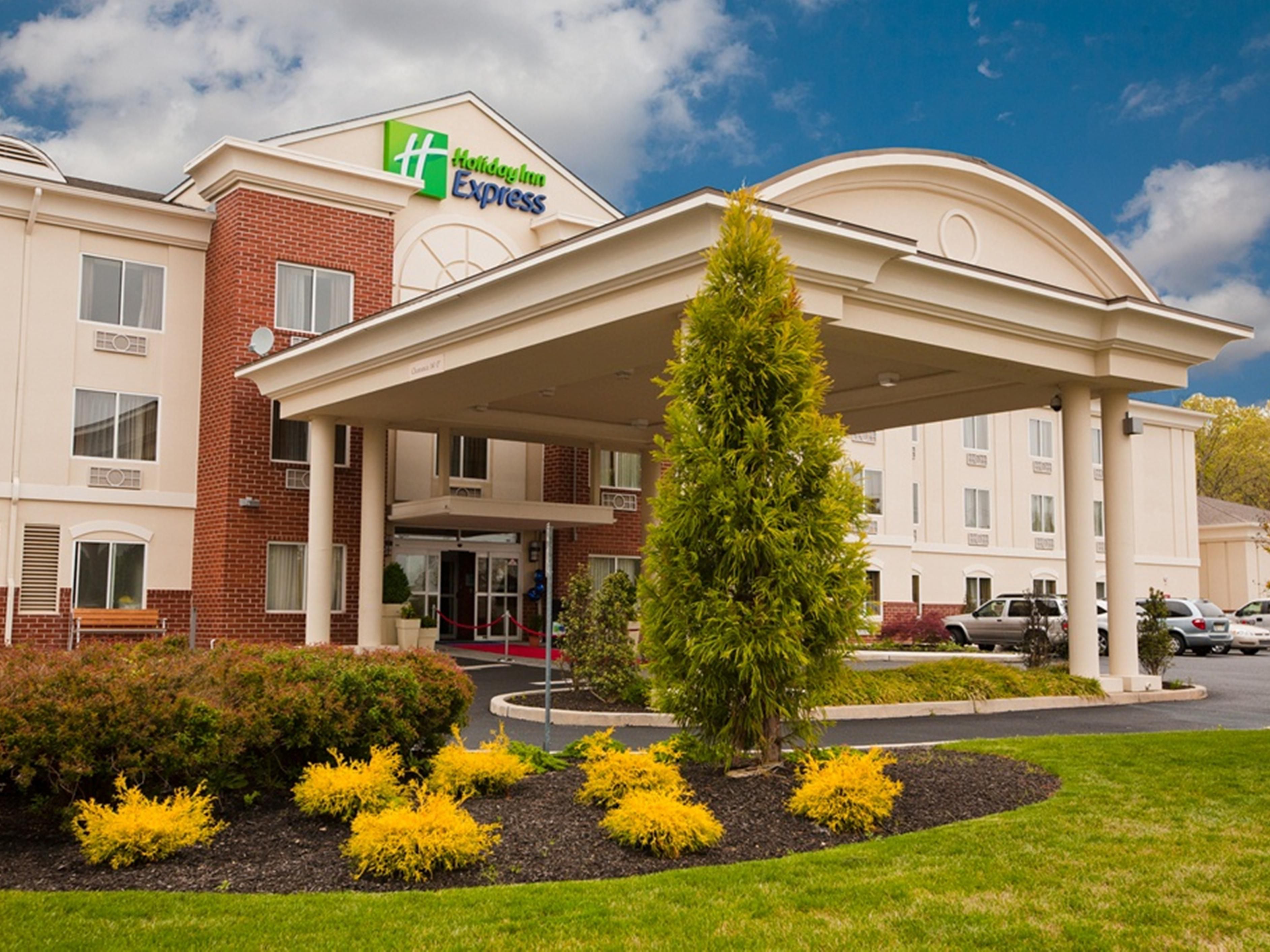 Hotels In Vineland Nj With Pools Holiday Inn Express Suites Vineland Millville