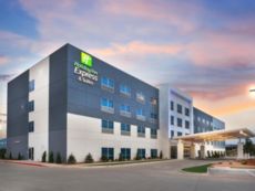 Holiday Inn Express & Suites Waco Downtown