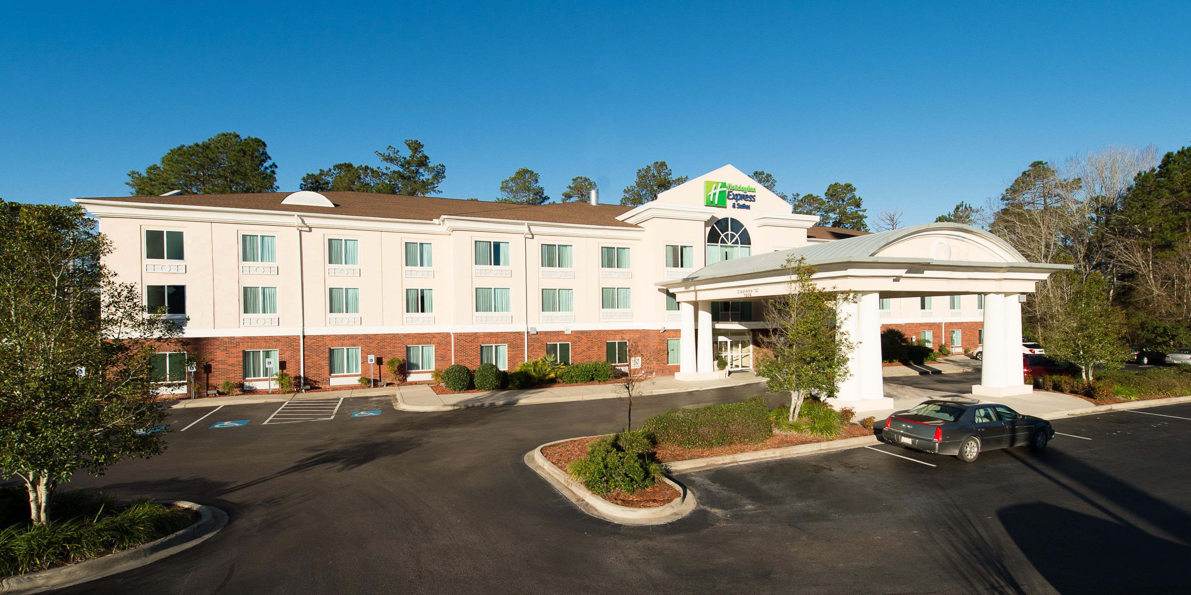 Holiday Inn Express Suites Walterboro