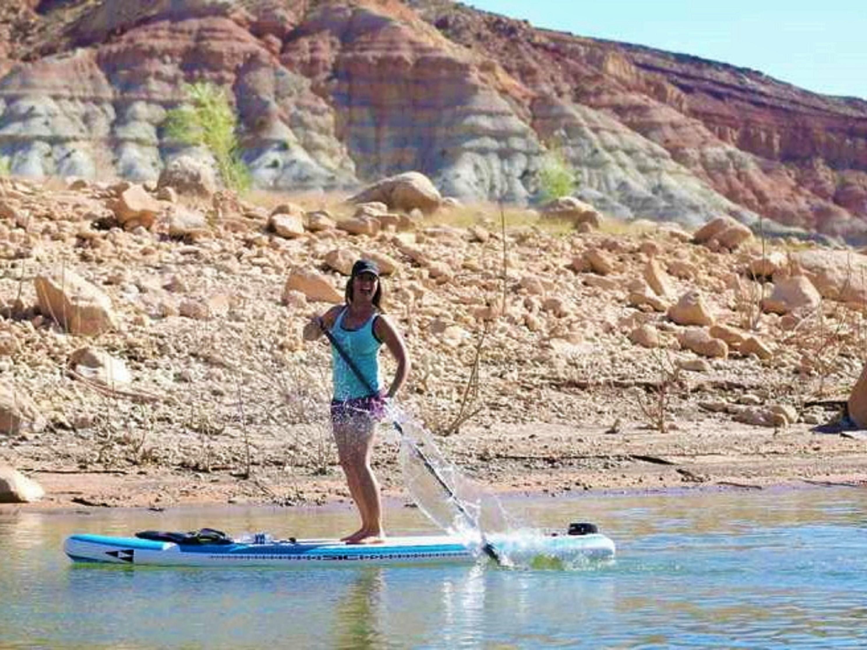 Explore the best of Southern Utah's outdoor beauty at Sand Hollow and Quail Creek State Parks. From the stunning red rock landscapes and off-roading at Sand Hollow to the warm waters perfect for paddleboarding and kayaking at Quail Creek, these parks offer endless adventure and relaxation just minutes away!