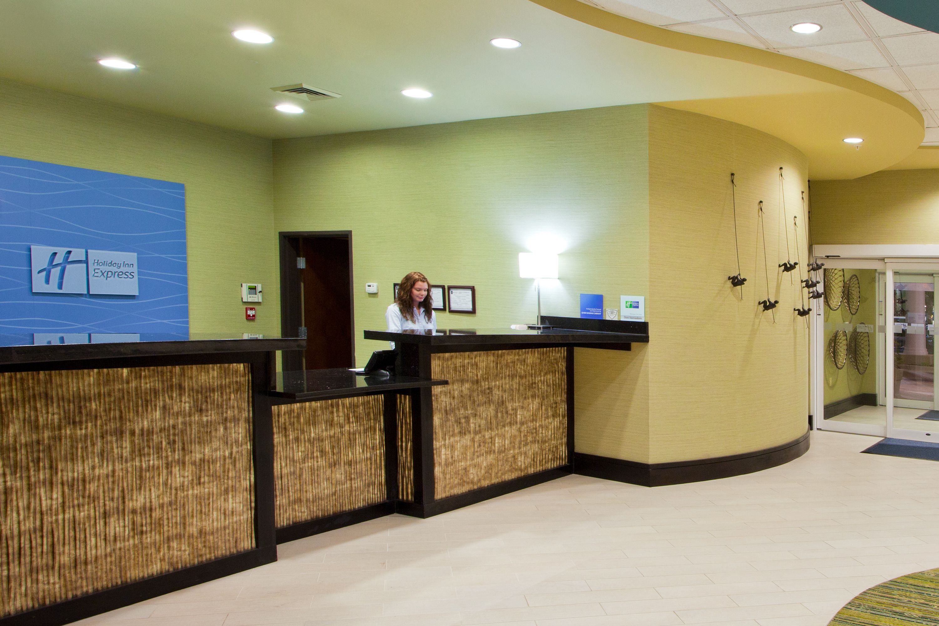 Holiday Inn Express & Suites Waycross