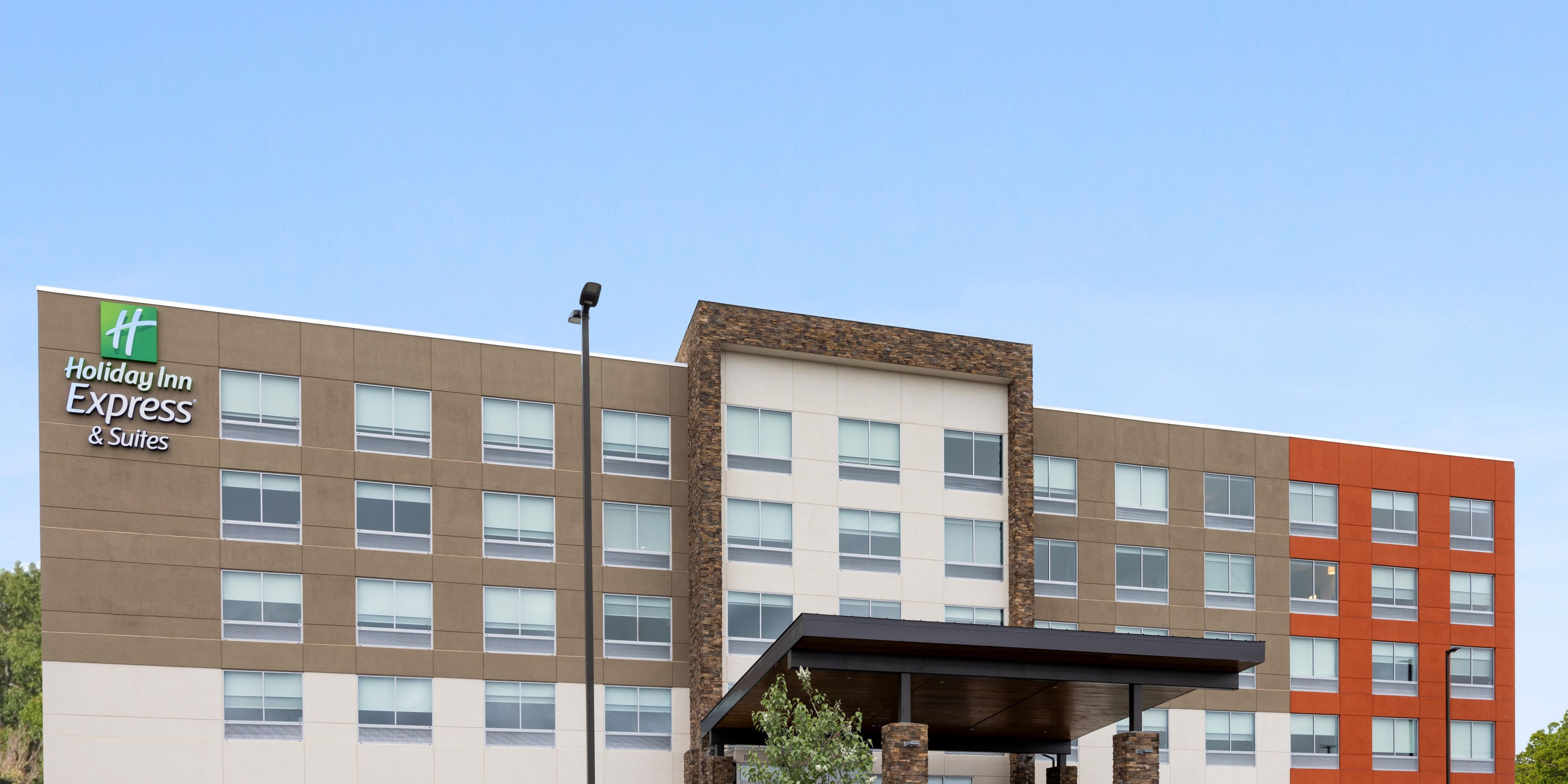 Holiday Inn Express & Suites Waynesboro East