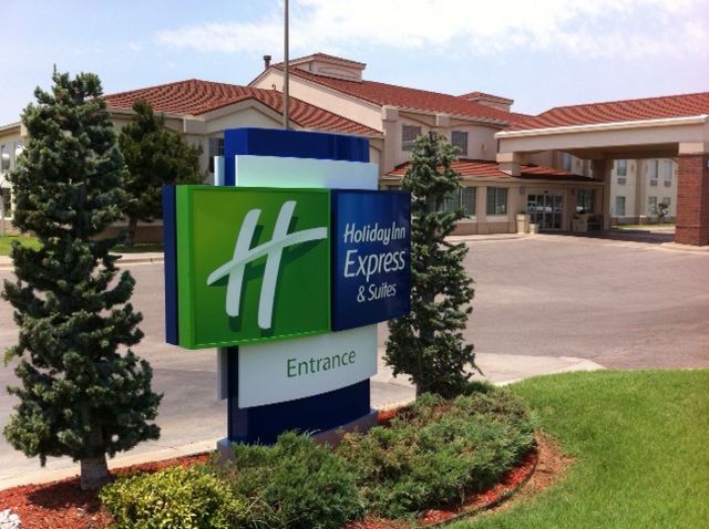 Holiday Inn Express & Suites Weatherford