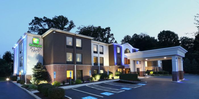 Holiday Inn Express & Suites West Chester