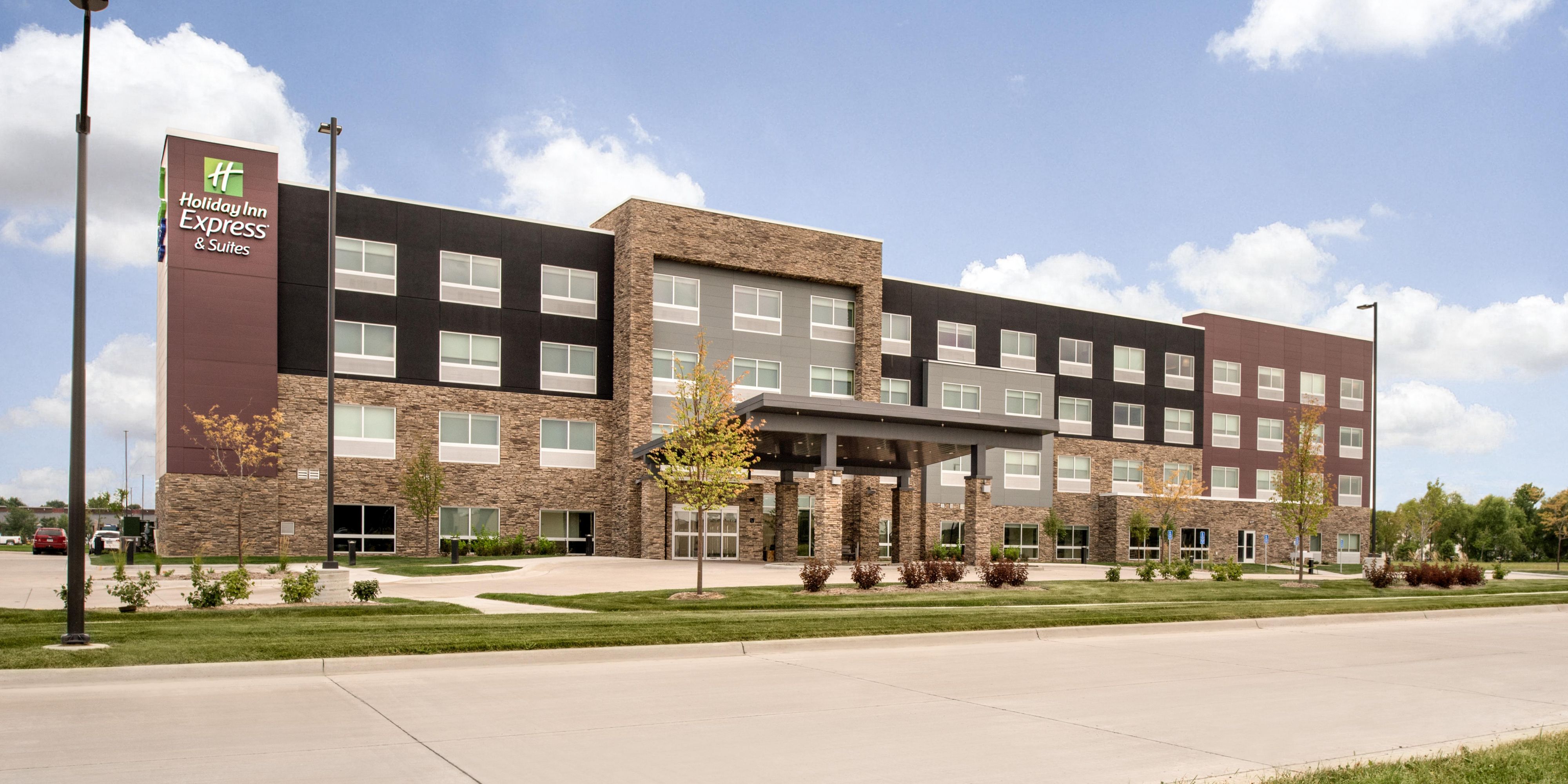 West Des Moines Hotels  Holiday Inn Express & Suites West Des Moines -  Jordan West