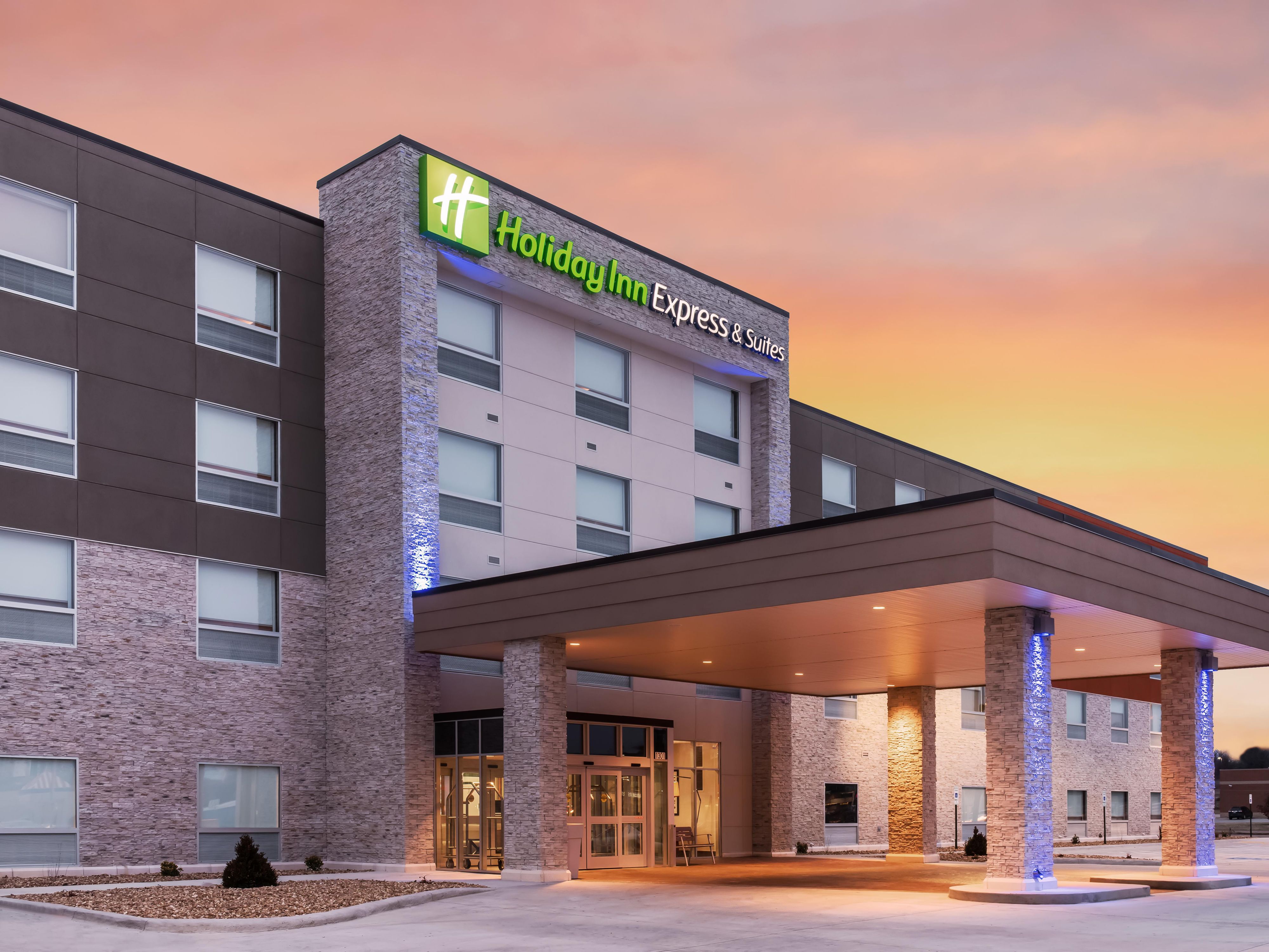 Hotels in West Plains, MO Holiday Inn Express & Suites West Plains