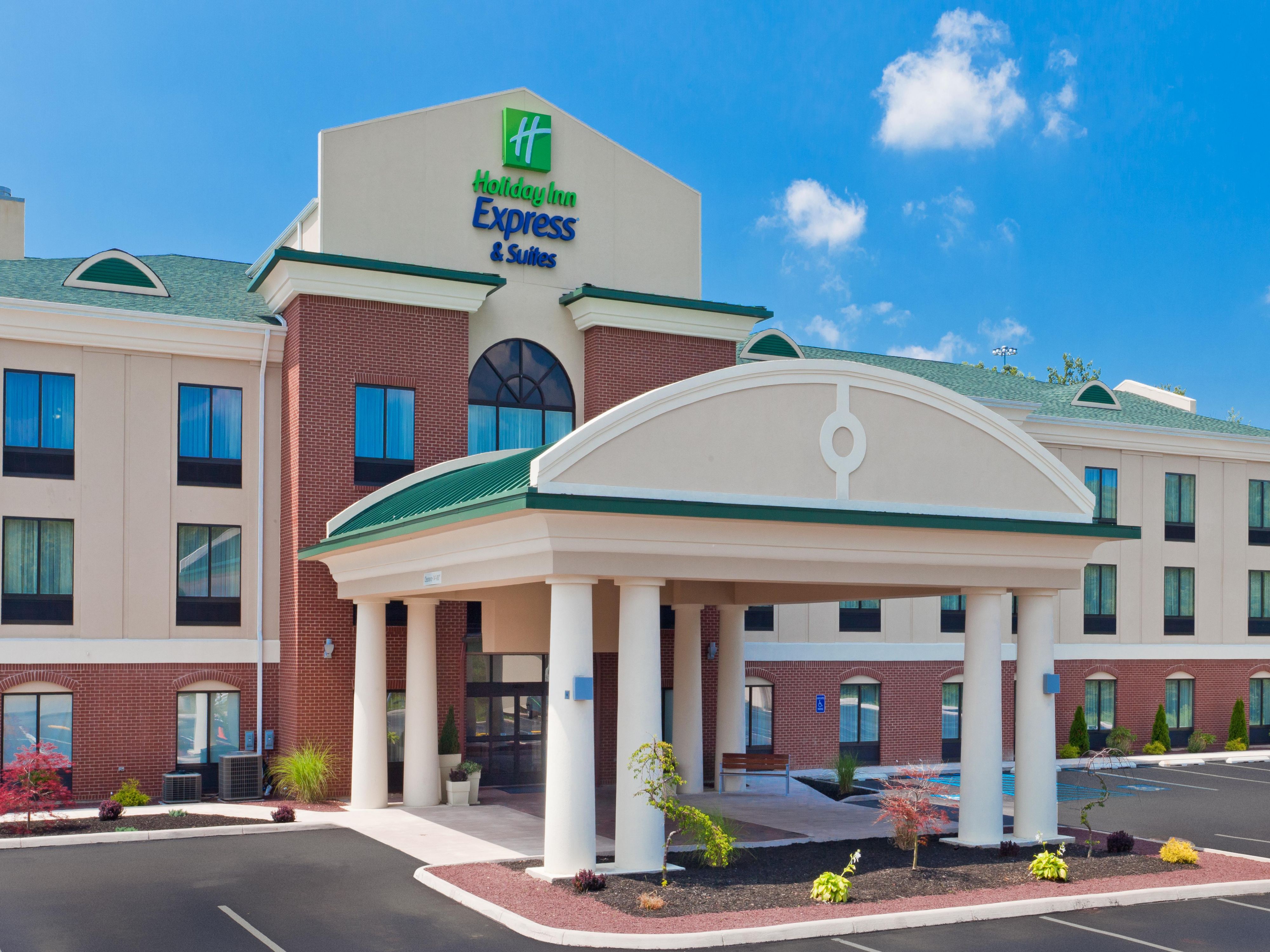 HOLIDAY INN EXPRESS & SUITES BROOKHAVEN, AN IHG HOTEL - Updated