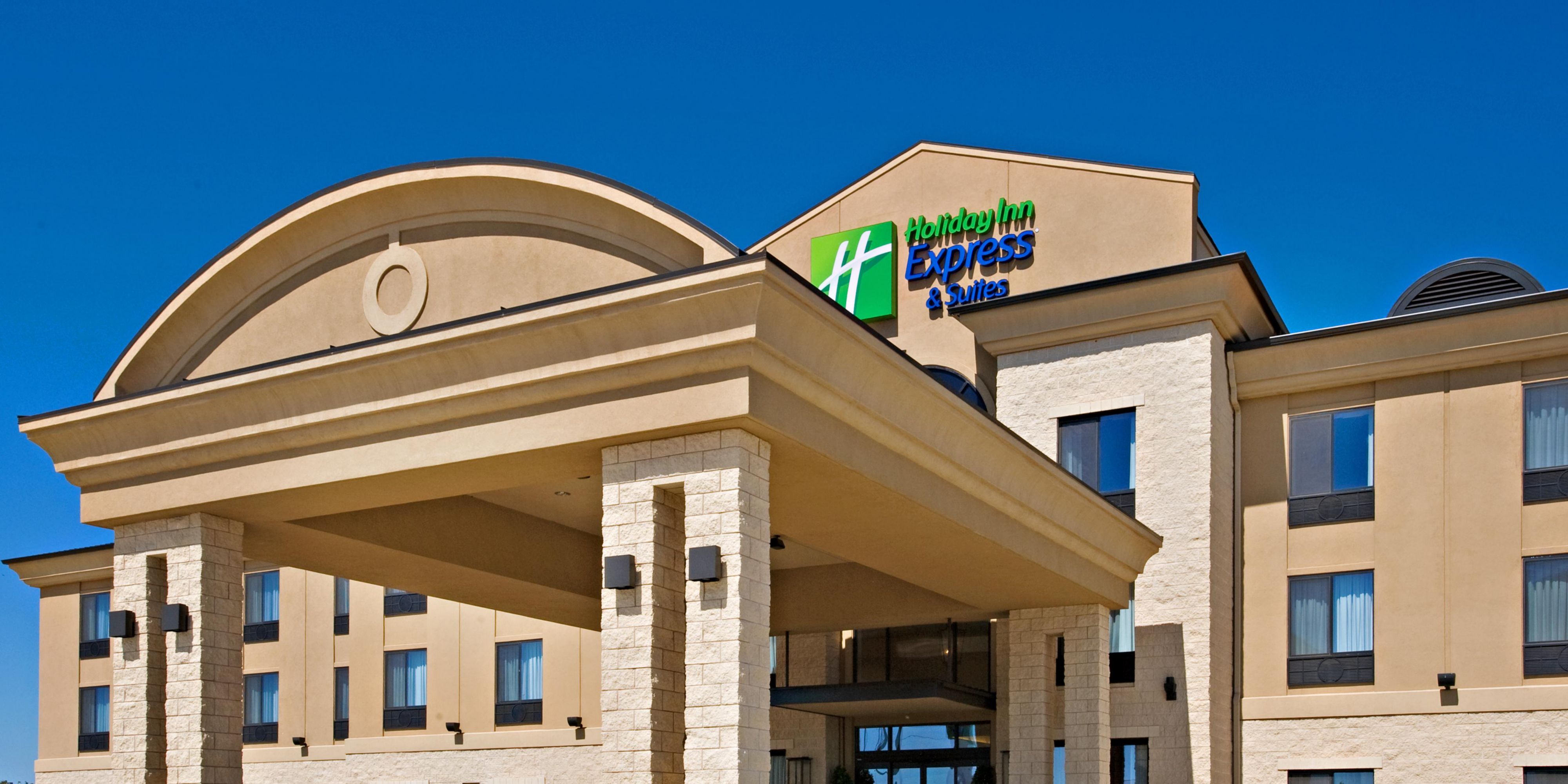 Holiday Inn Express & Suites Wichita Falls