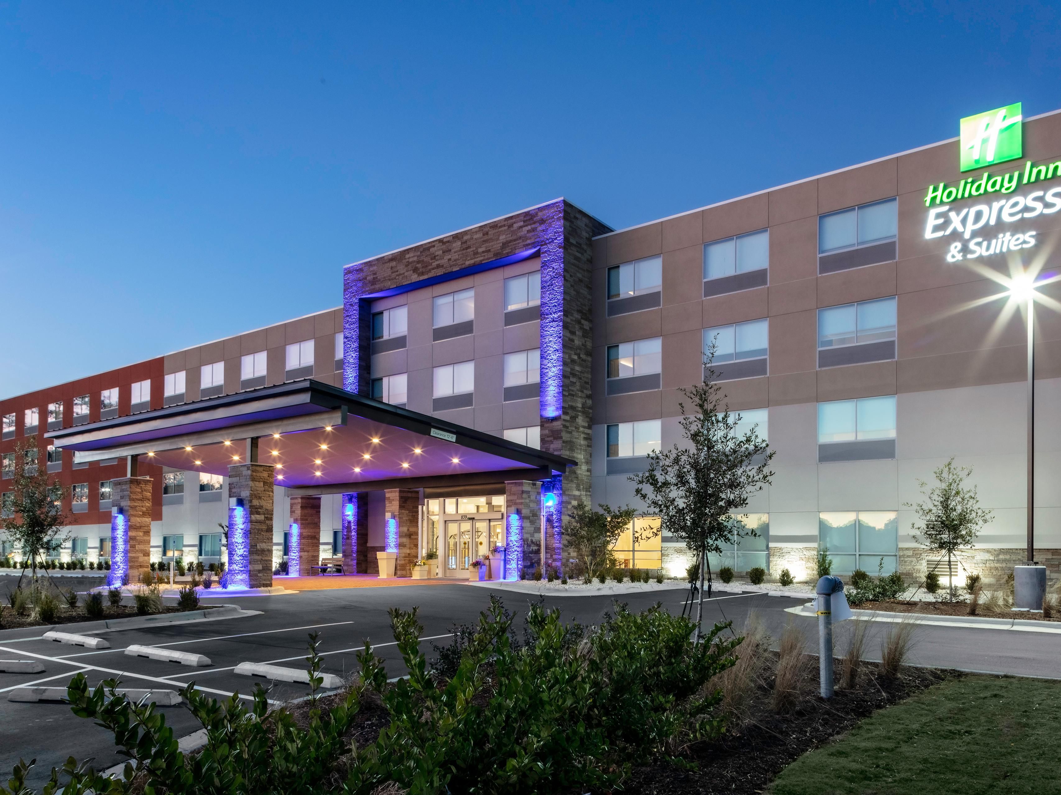 Wilmington, NC Hotel | Holiday Inn Express & Suites Wilmington West ...