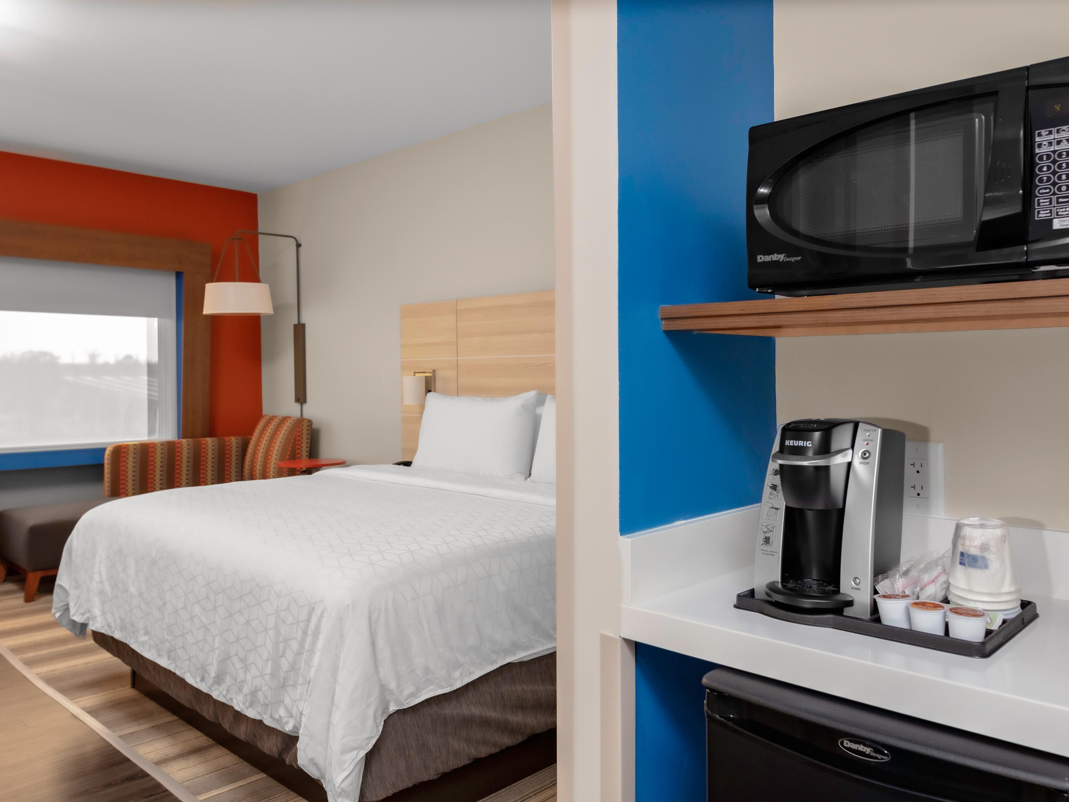 We are pleased to offer accessible hotel rooms in Wilmington, NC.