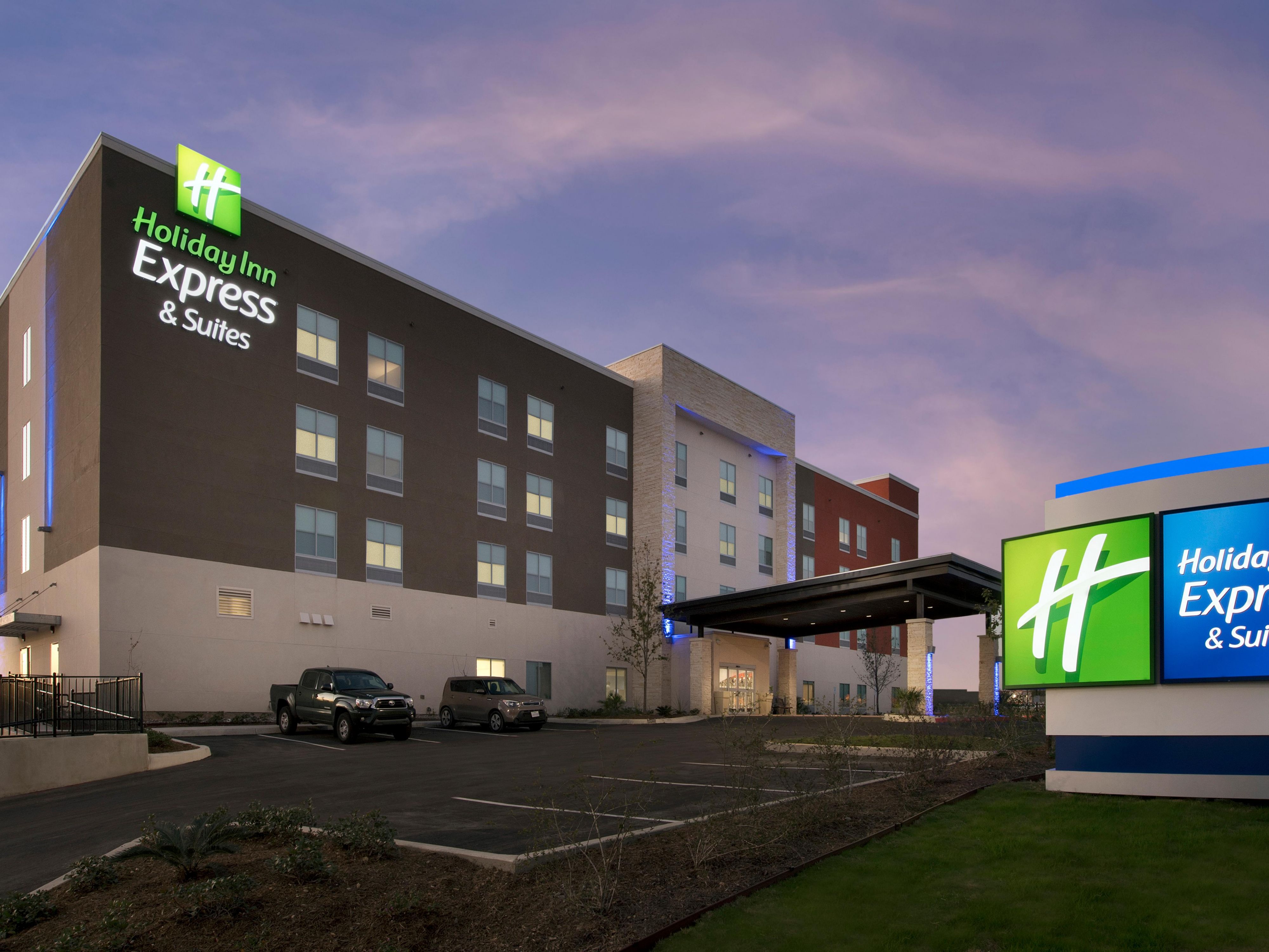 Holiday Inn Express And Suites Windcrest 5313605968 4x3