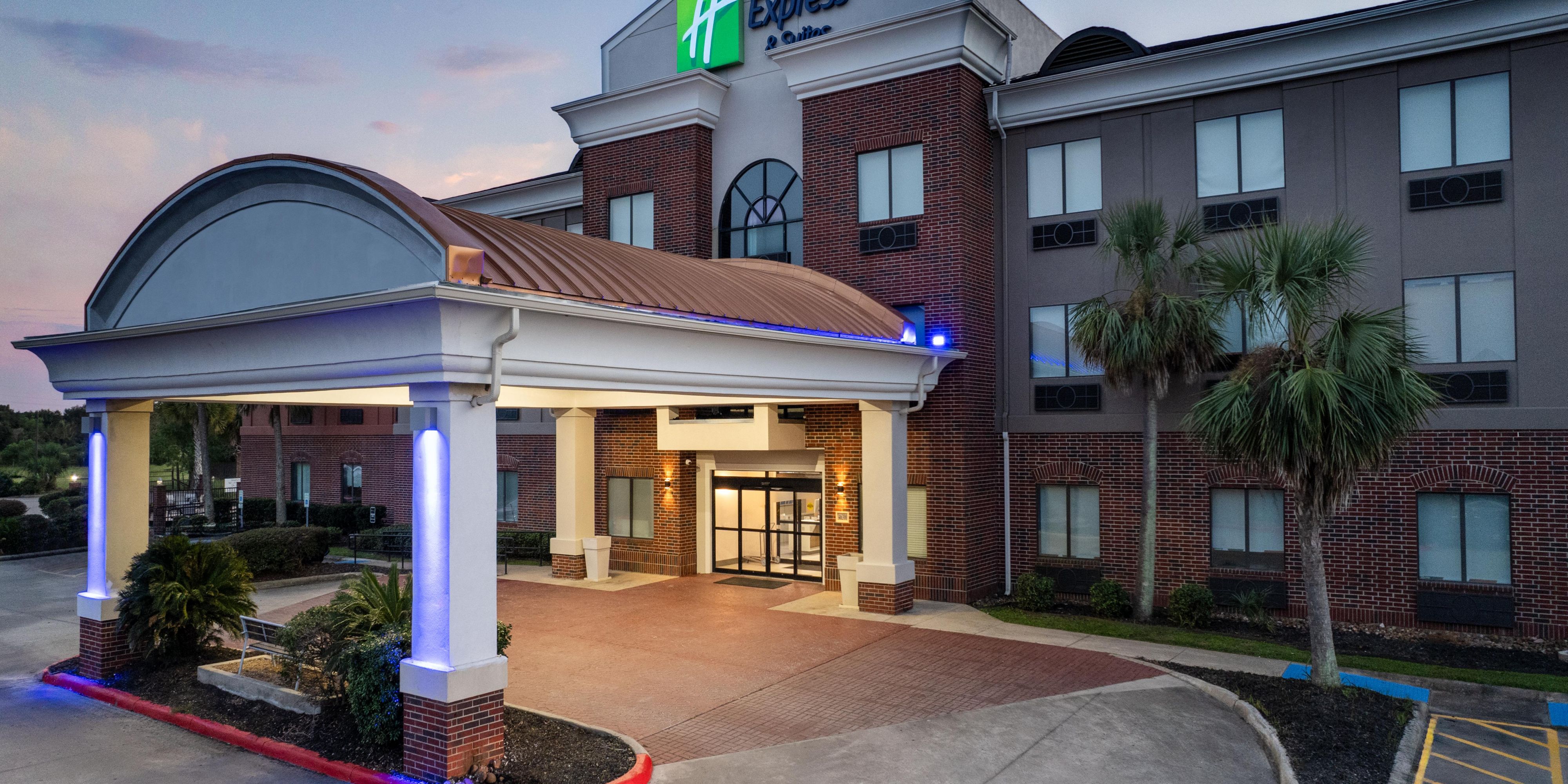 Holiday Inn Express & Suites Winnie