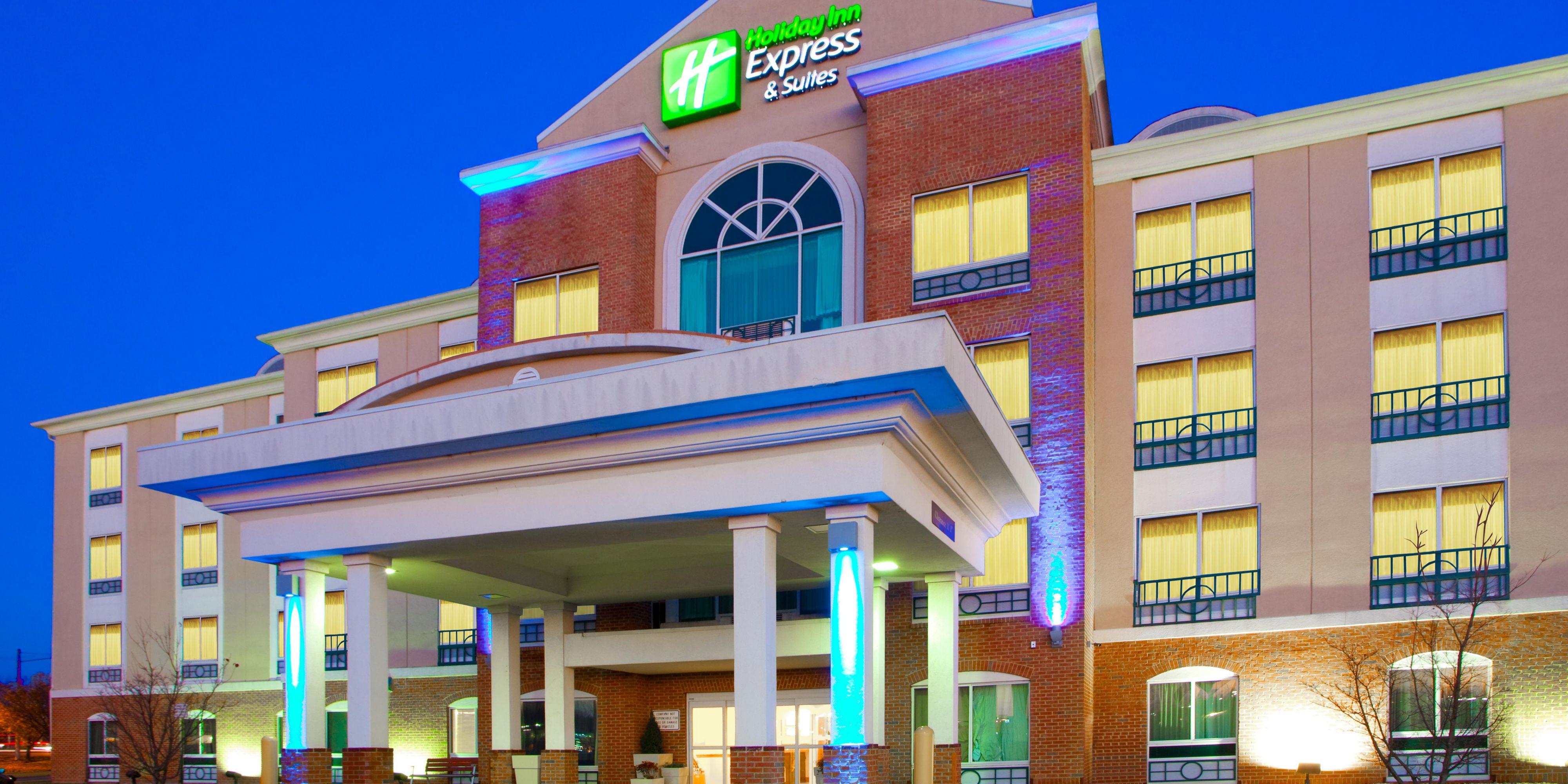 Holiday Inn Express & Suites Woodbridge