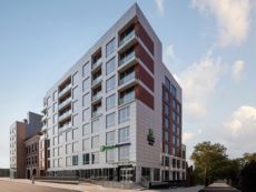 Holiday Inn Express & Suites Woodside LaGuardia Airport