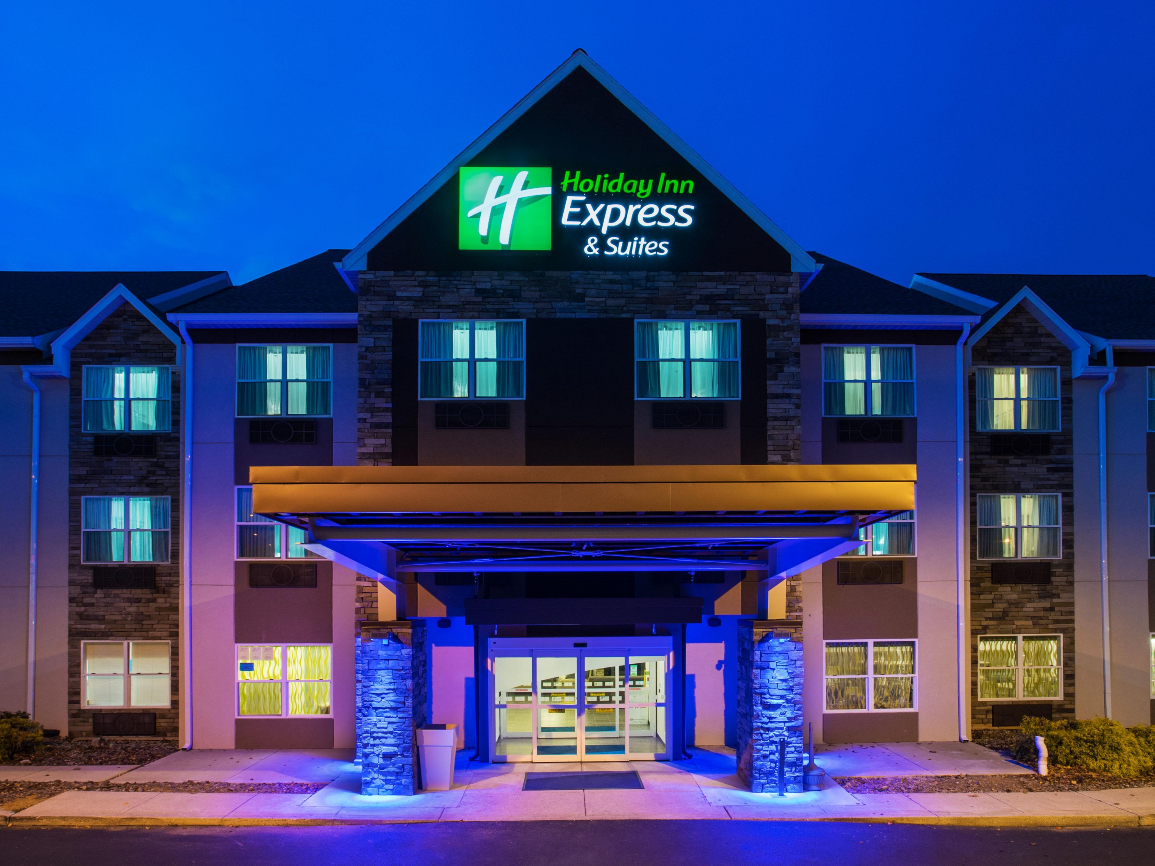 Holiday Inn Express & Suites  
