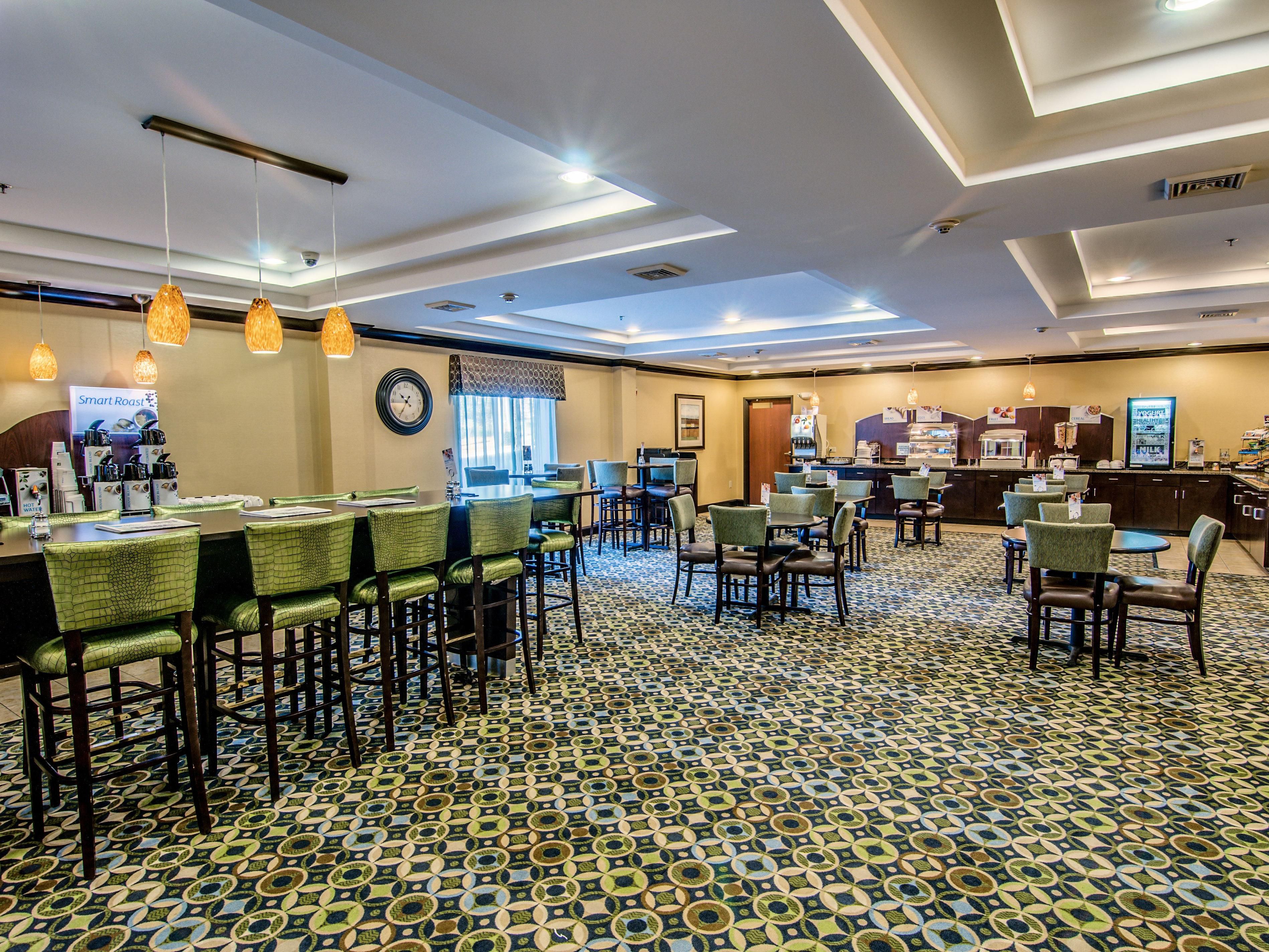 Come enjoy a variety of hot and cold breakfast options including our famous cinnamon bun! Don't have time to sit and enjoy breakfast? No problem! We have options for our on the go guests! 