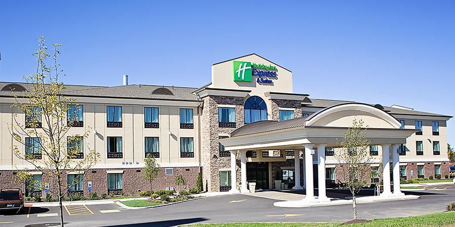 Holiday Inn Express & Suites Youngstown West - Austintown