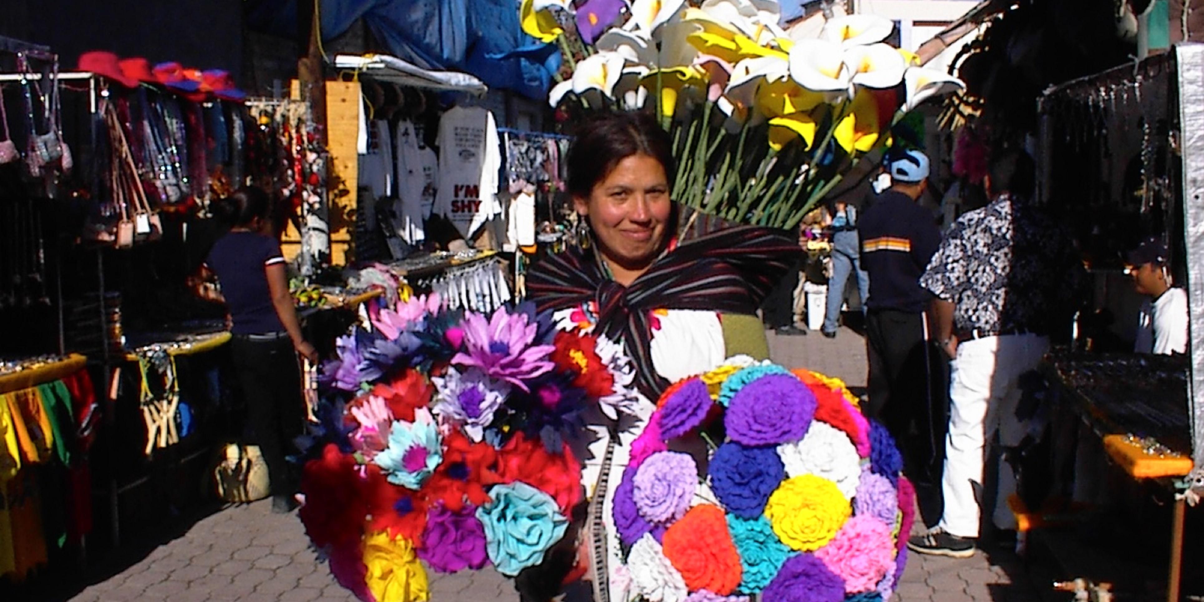Many head for Los Algodones (Baja California), a village just west of Yuma, or for San Luis Rio Colorado (Sonora), a much bigger city to the south. Both have a heavy concentration of dentists, opticians and pharmacies, along with lots of souvenir vendors, restaurants and bars. 