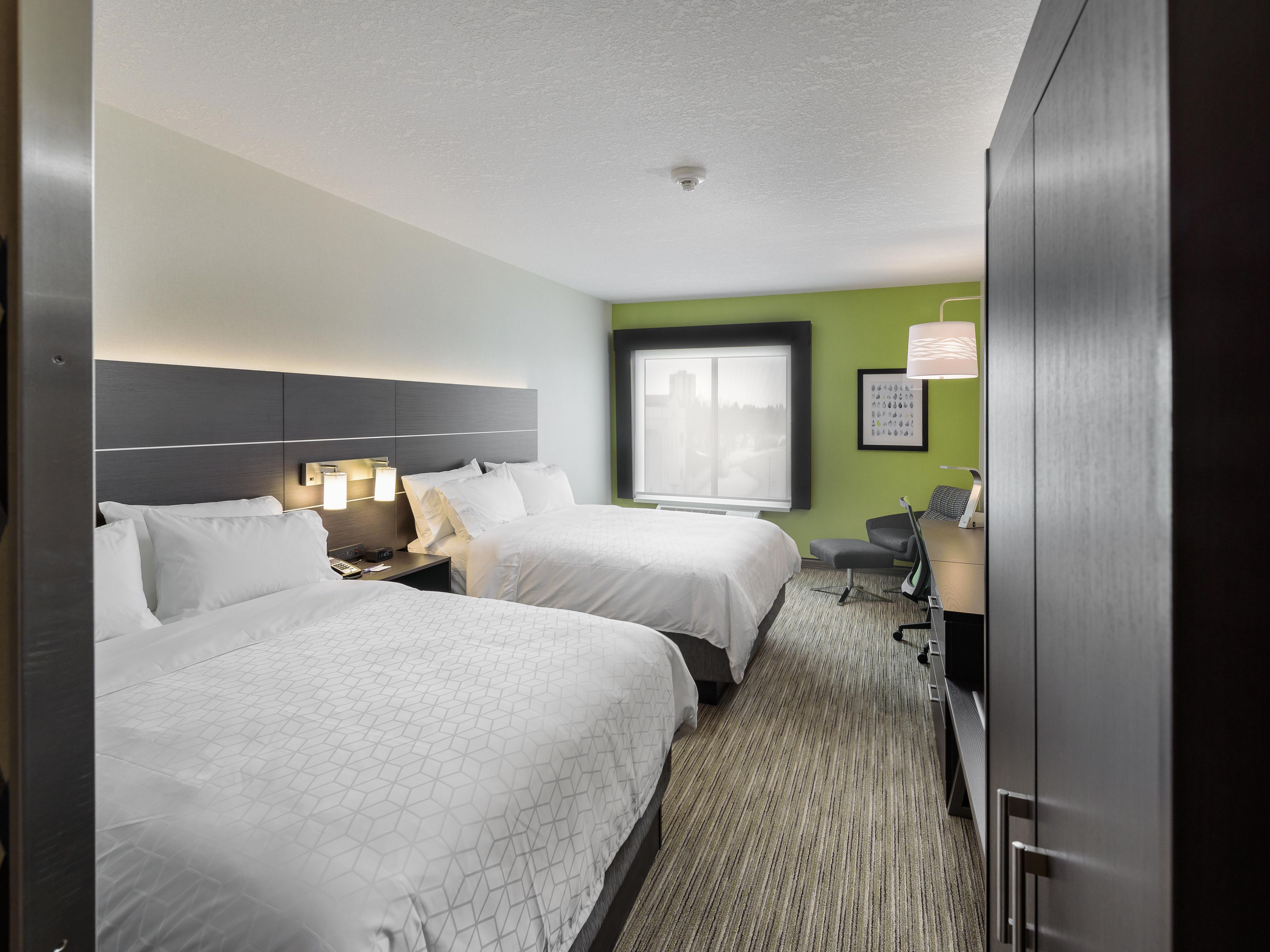 Holiday inn outlet comforters