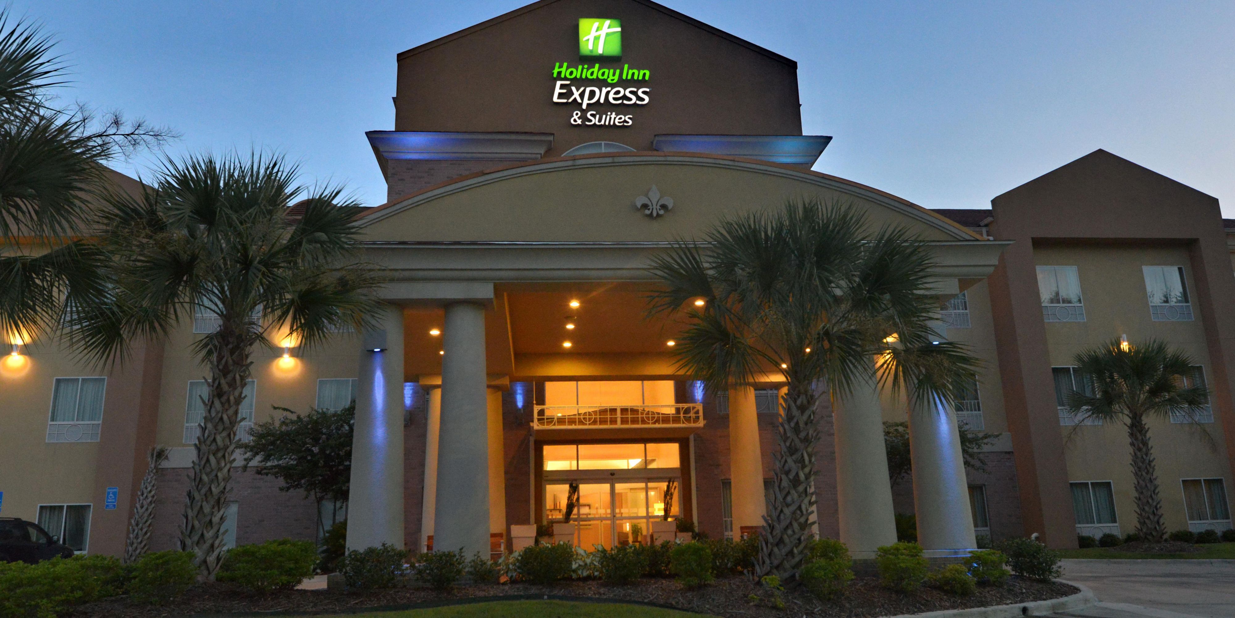 Holiday Inn Express & Suites Baton Rouge North