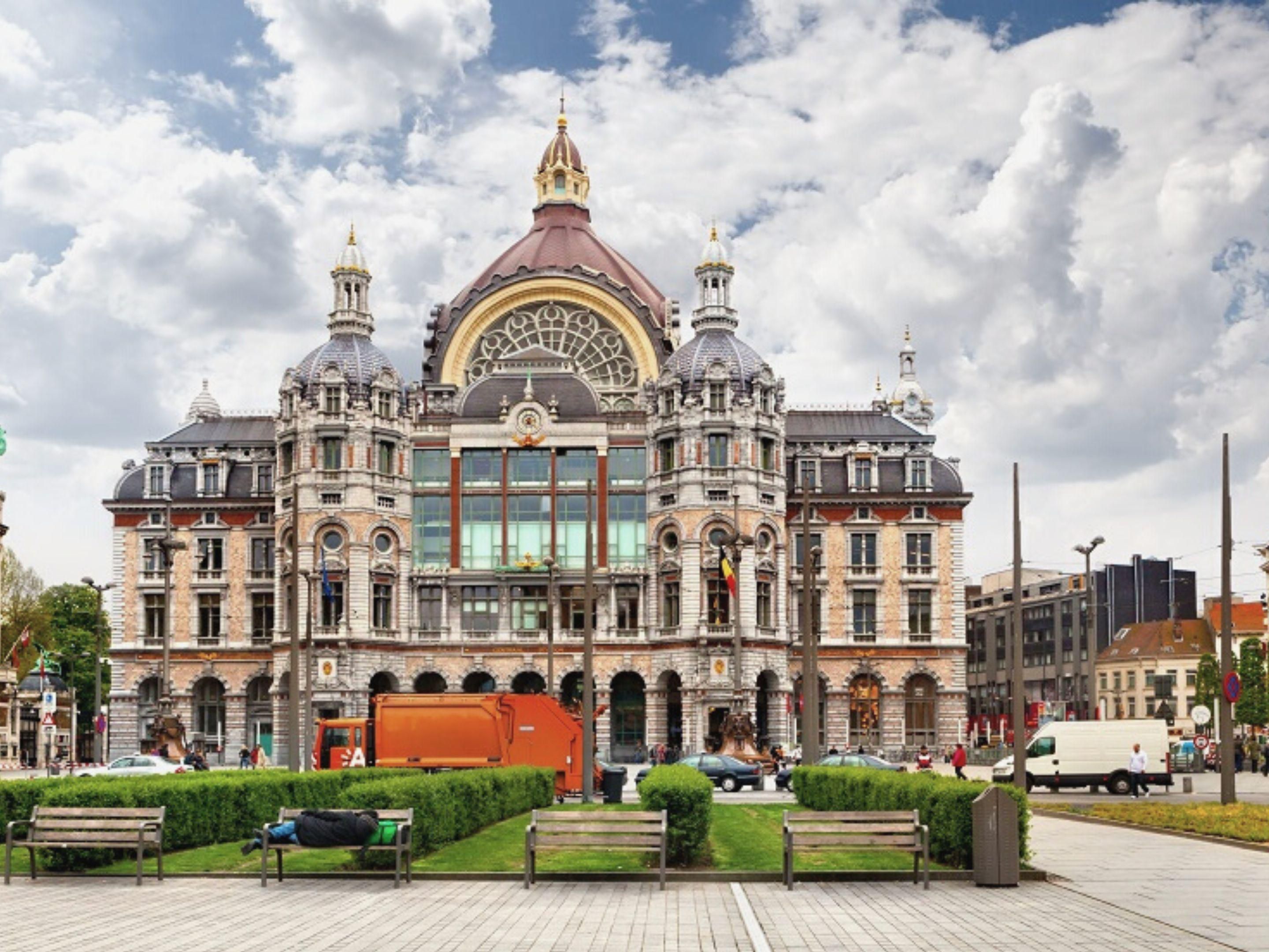 Did you know Antwerp Central Station is one of the most beautiful railway stations in the world? Holiday Inn Express Antwerp – City Centre is less than ten-minute walk from this majestic building and offers numerous connections to major European cities and the Brussels International Airport. Definitely worth a visit!