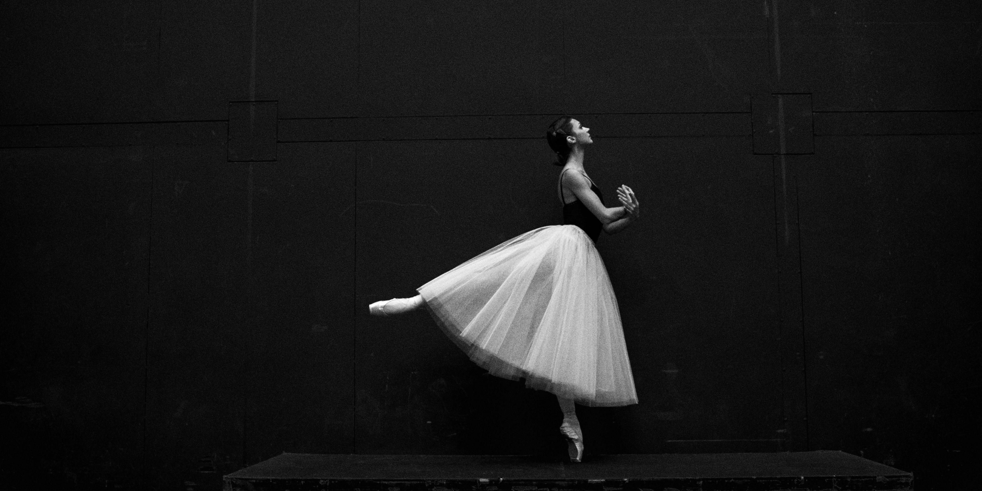 Get to know the mystery of the busy Opera Ballet Flanders. During the tour, both in front of and behind the scenes, stories from here and now will be told.