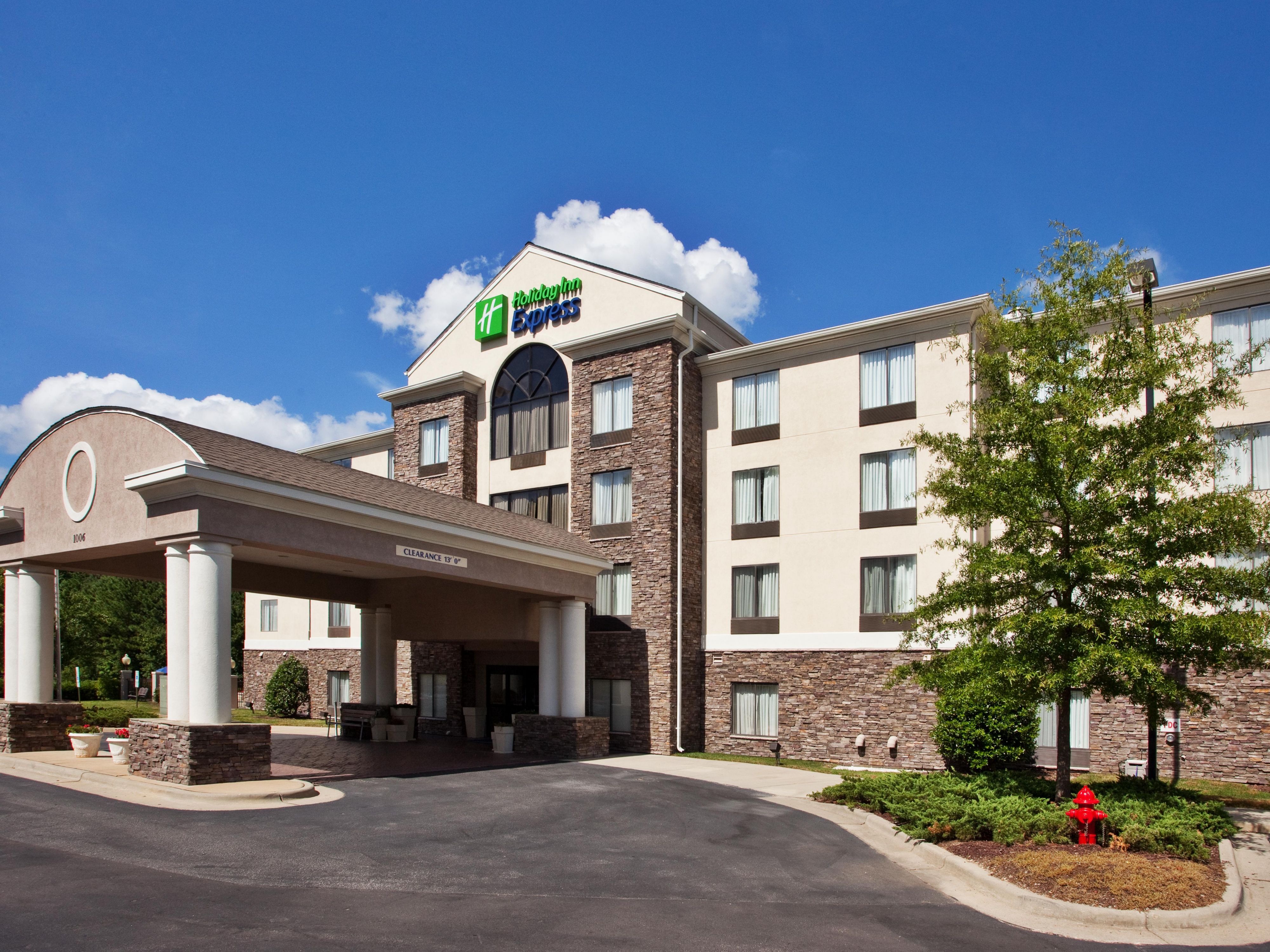 Hotels In Apex Nc Near Nc State University Holiday Inn Express Apex Raleigh