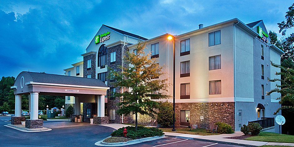 Hotels In Apex Nc Near Nc State University Holiday Inn Express Apex Raleigh