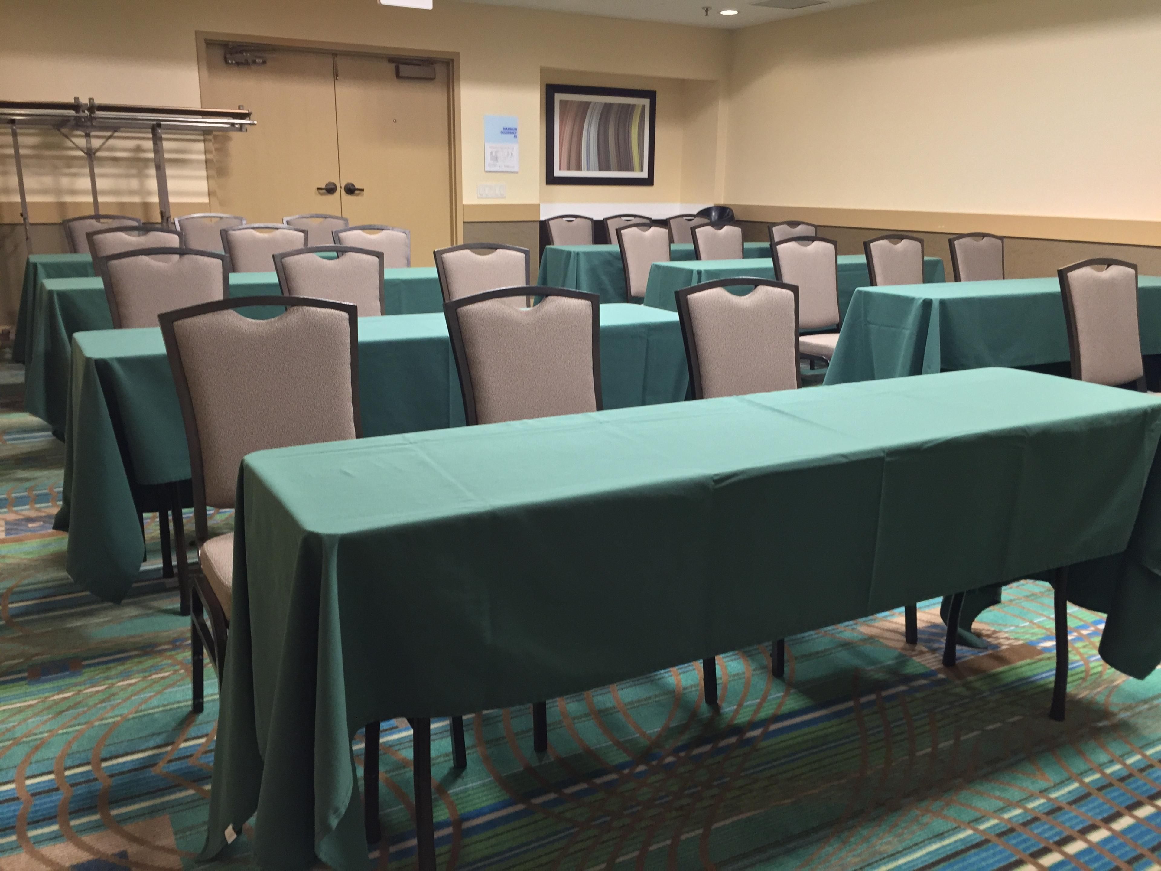 Earn an additional 2,000 IHG One Rewards points when you book your meeting with us at Holiday Inn Express Chicago NW - Arlington Heights! Perfect for small to medium-sized meetings with up to 45 attendees. IHG One Rewards points are awarded per booking, not per day, and will be deposited once the meeting is completed.