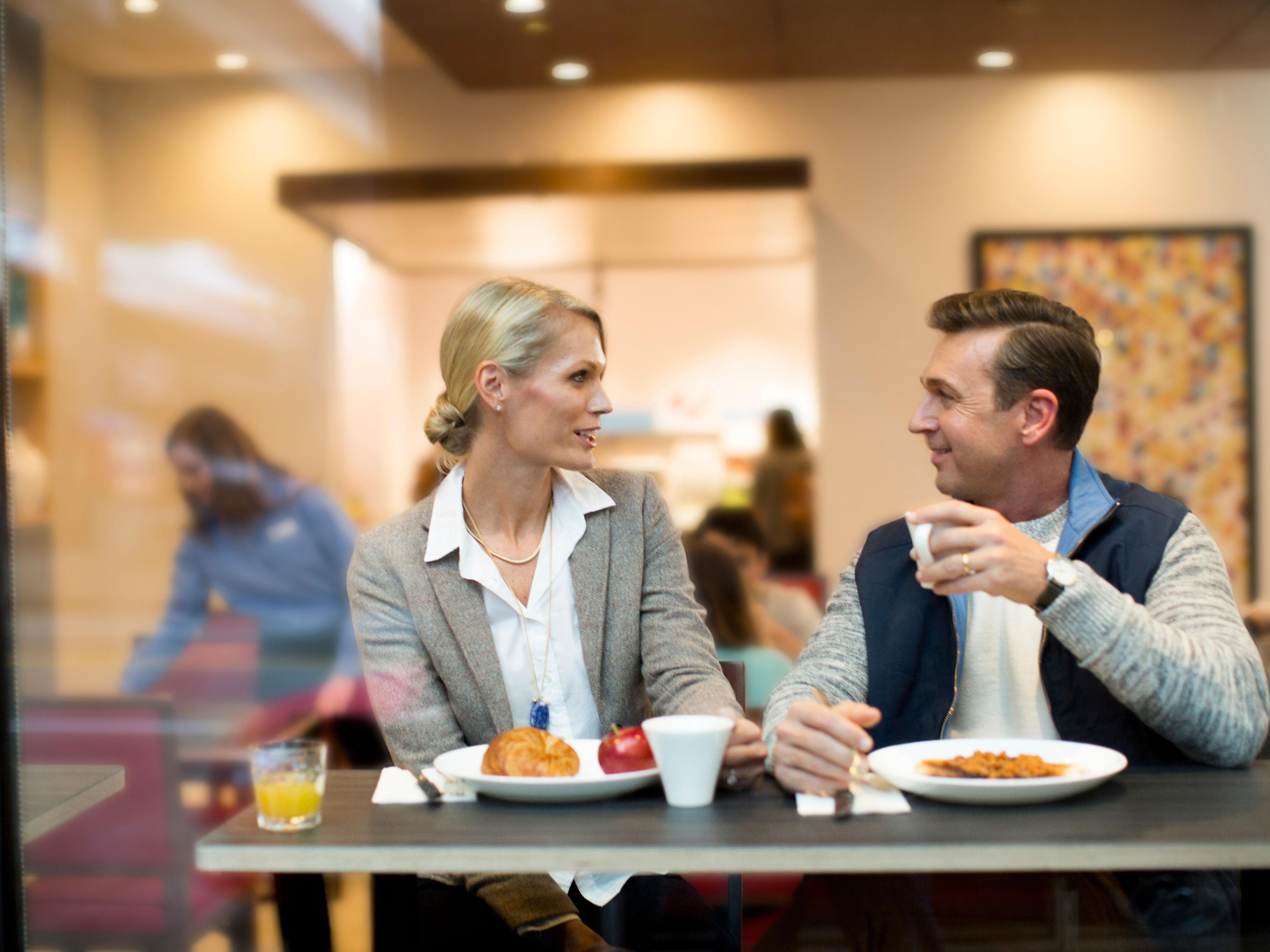 We give our guests a variety of free breakfast options, because we know breakfast is the most important meal of the day. The EXPRESS Start Breakfast menu provides a variety of hot, fresh options to start the day off right. For those in the rush, opt for grab & go option.