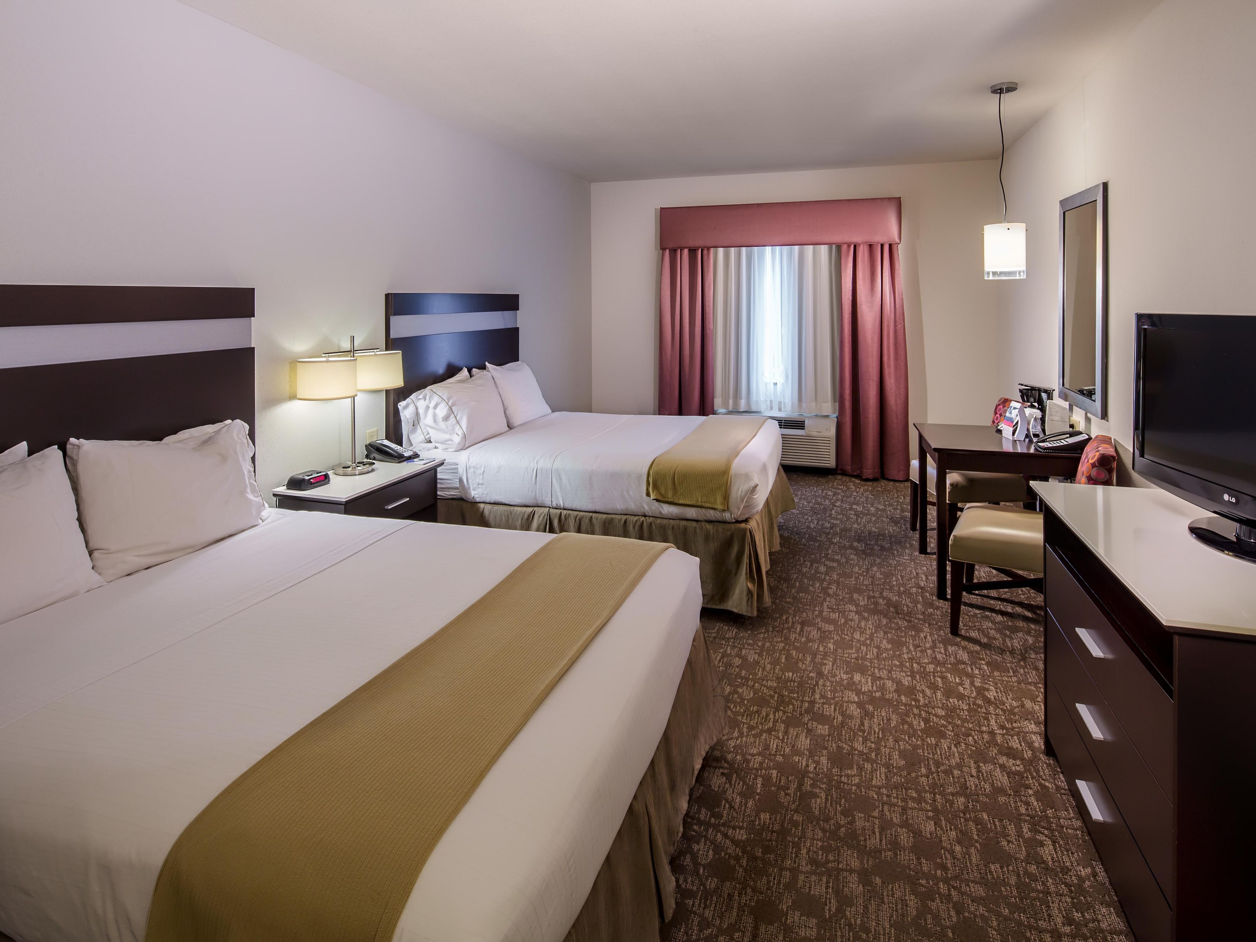 Holiday Inn Express Augusta North GA Guest Room & Suite Options