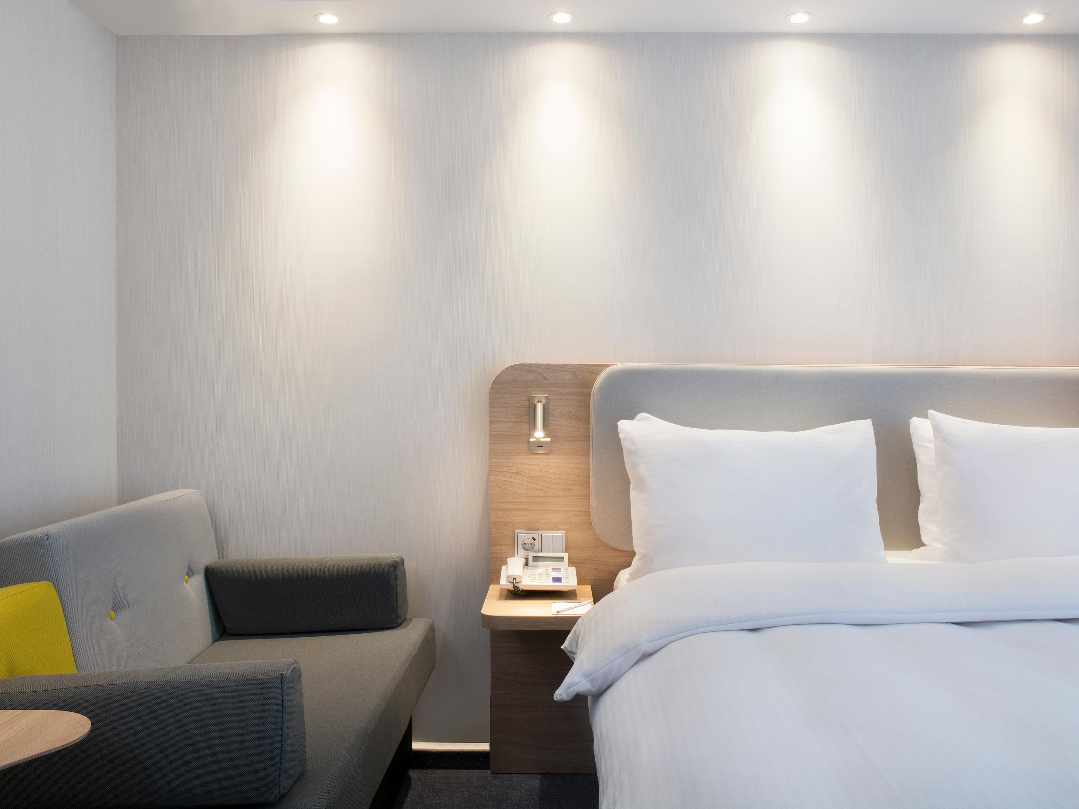 The Holiday Inn Express Baden-Baden offers something very special for families! Children up to 17 years of age stay free of charge in their parents' room*. And breakfast is also included for the children. *Free overnight stay with breakfast for children up to and including 17 years of age in their parents' room (depending on room capacity).