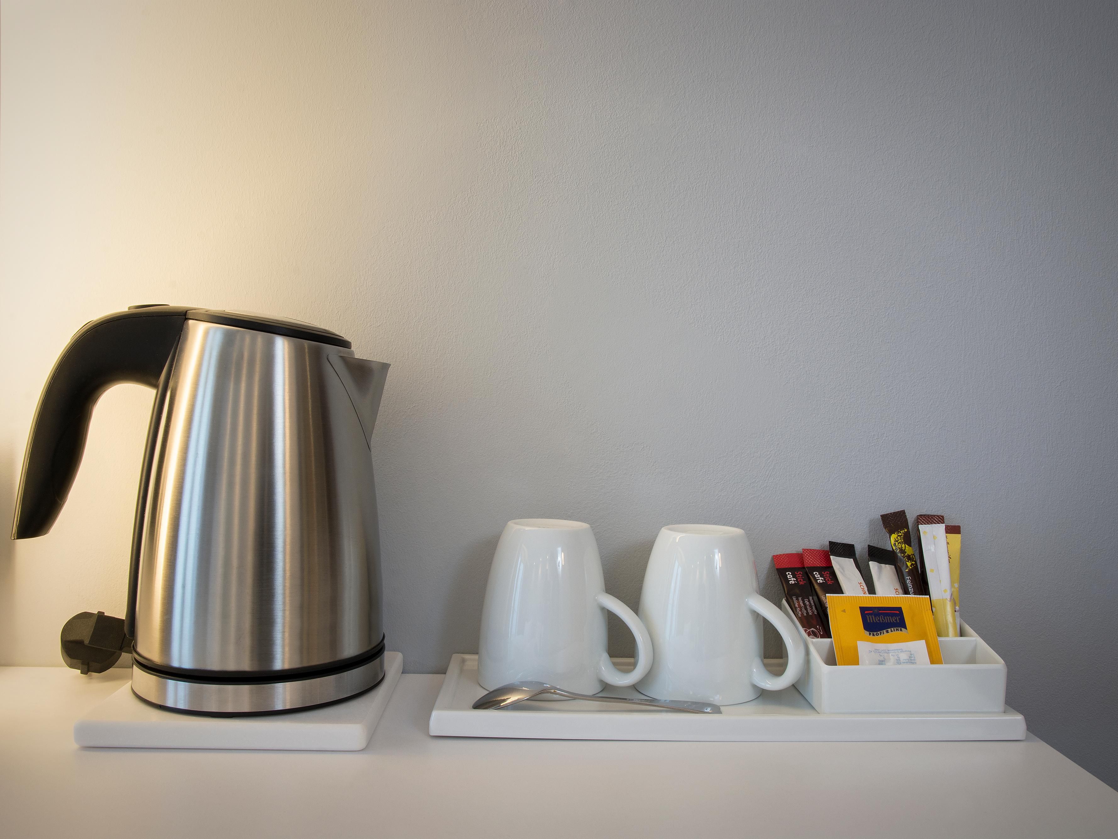 Enjoy a delicious coffee or tea directly in your room. In the Holiday Inn Express Baden-Baden a coffee and tea station is at your free disposal.