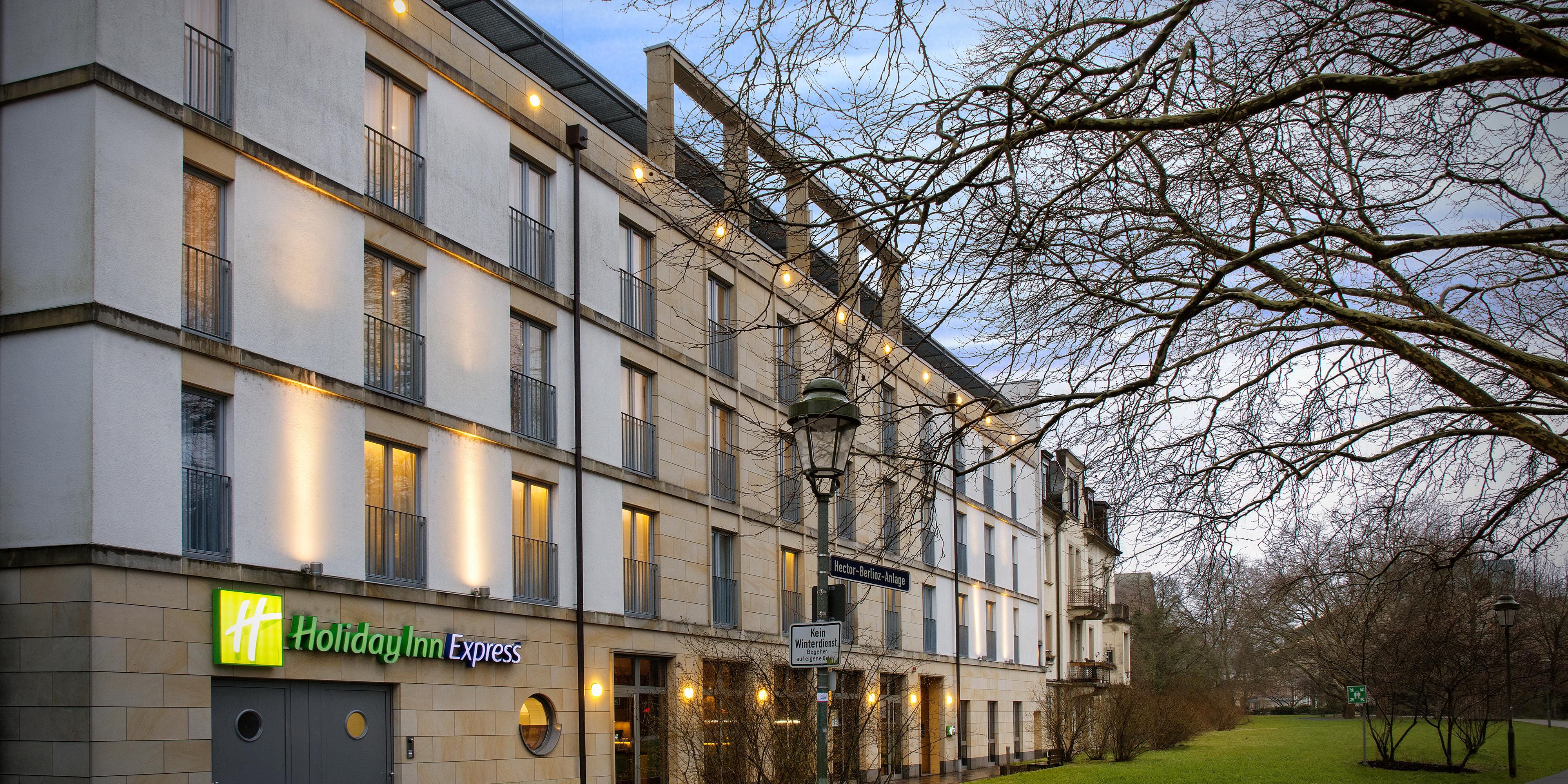 Travelling with a dog and pet? That is no problem in the Holiday Inn Express Baden-Baden! Pets and dogs are welcome in our hotel! We charge a cleaning fee of €15.00 per animal and night.