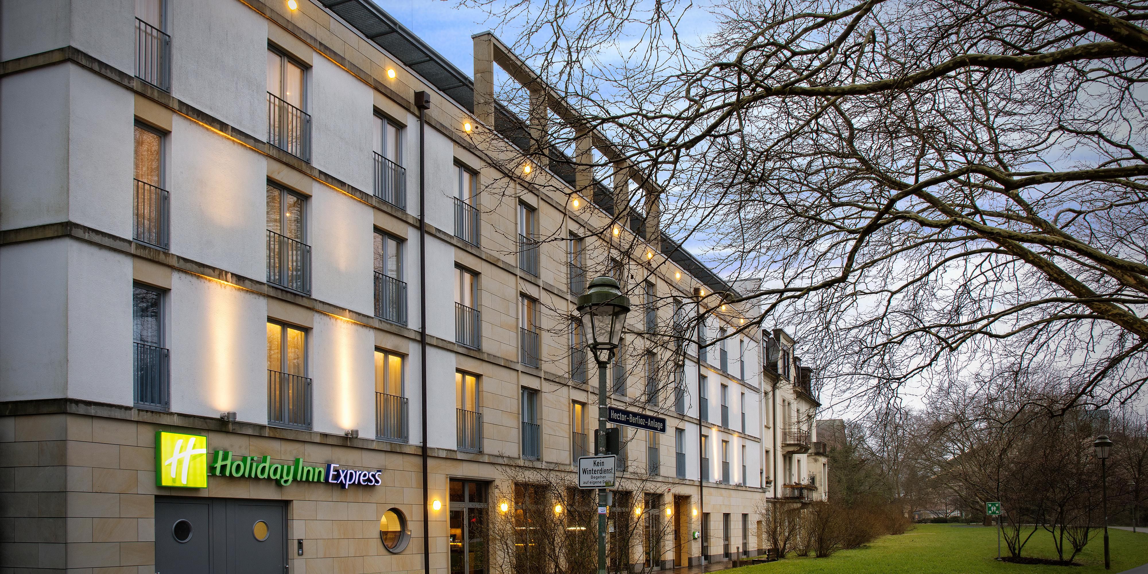 Tutustu 90+ imagen holiday inn express baden baden