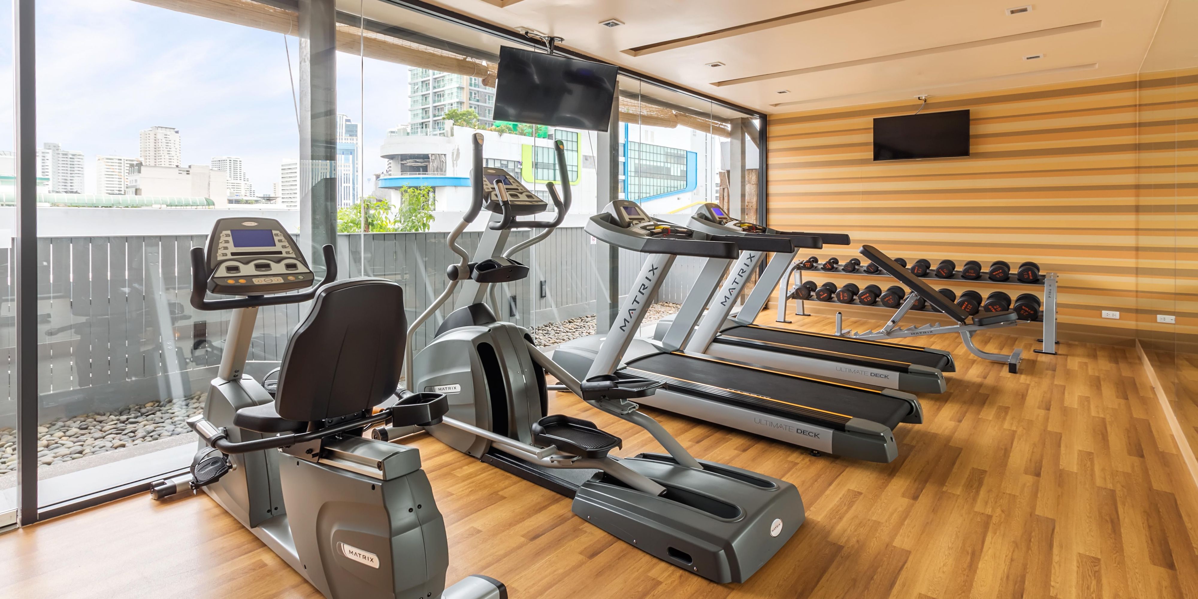 At Holiday Inn Express, you are allowed to manage everything at your own pace with our 24-hour facilities like the Laundry Room and Fitness Centre. 