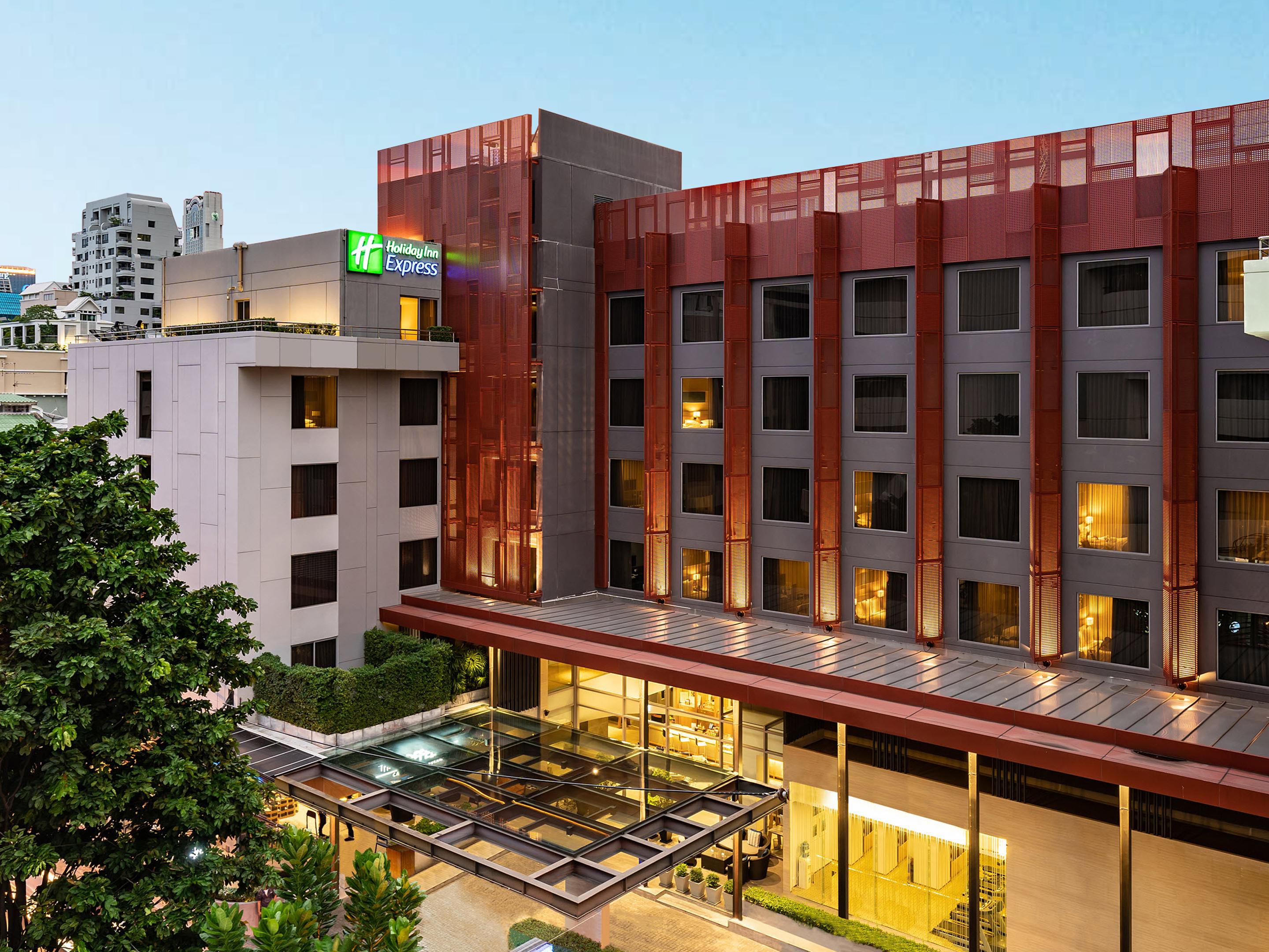 Holiday Inn Bangkok Family Hotels Kid Friendly Hotels In Bangkok By Ihg