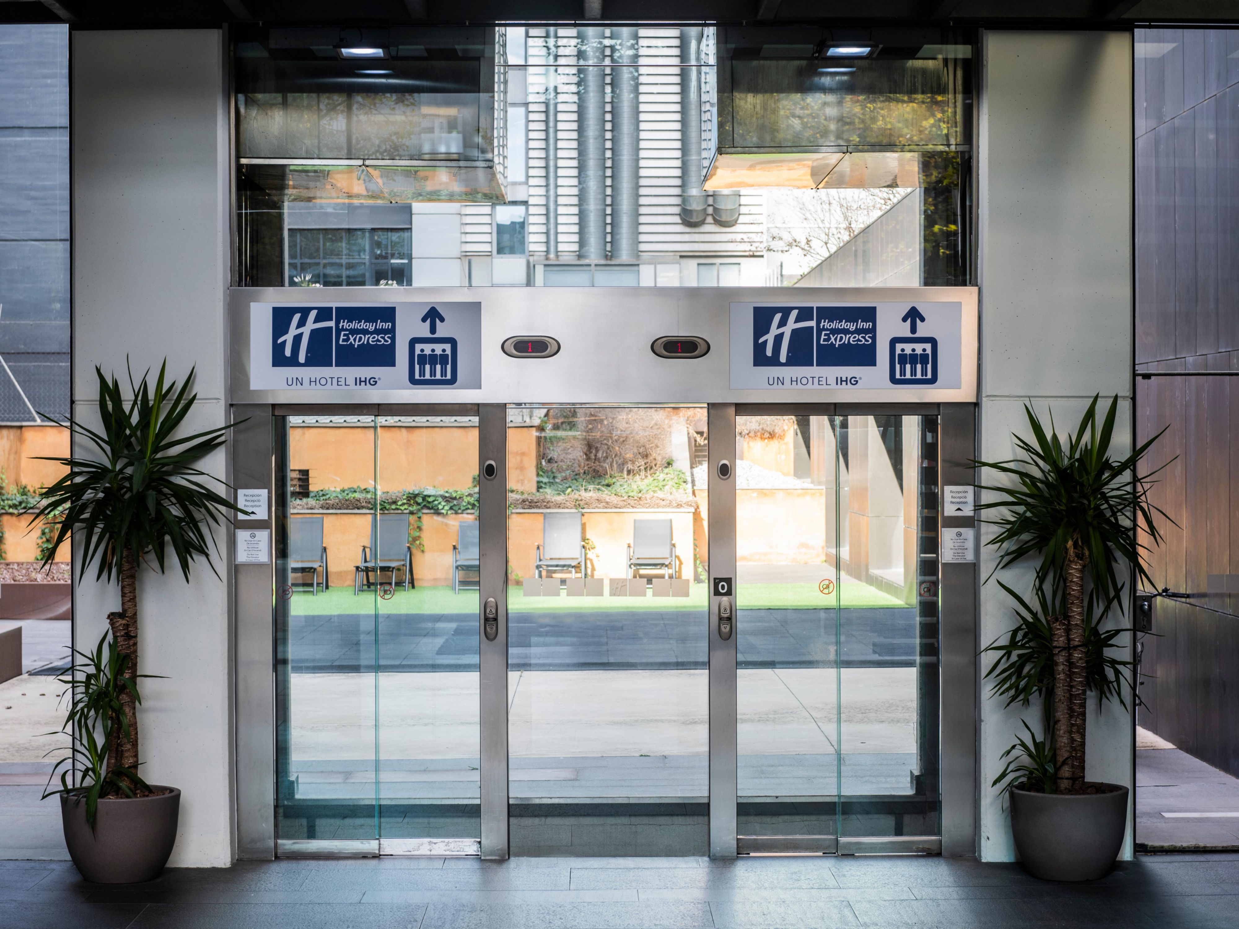 Panoramic lifts