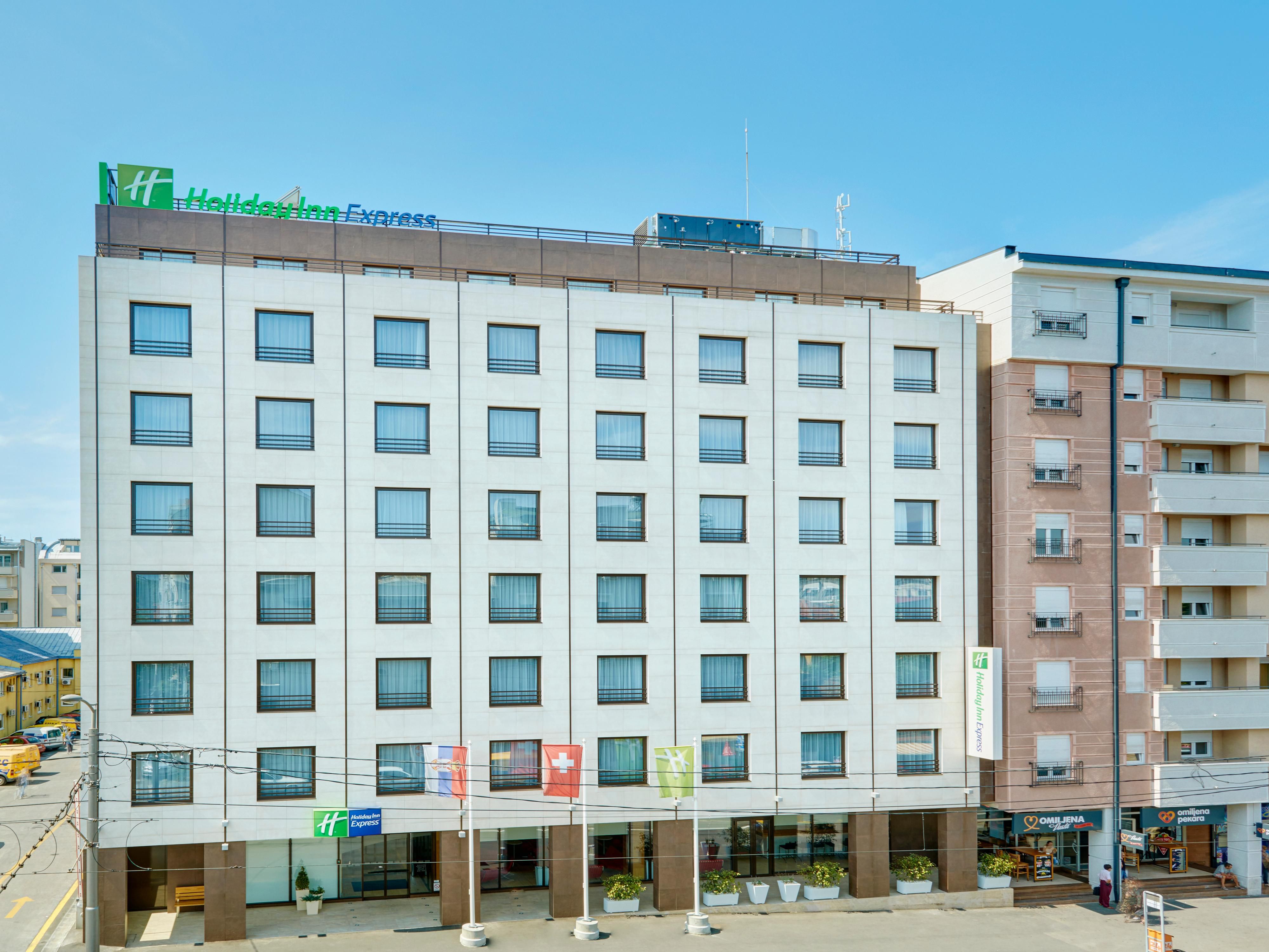 Лучшие отели белграда. Holiday Inn Belgrade. Holiday Inn Express Сходня. Holiday Inn Express Belgrade. Палилула Белград.