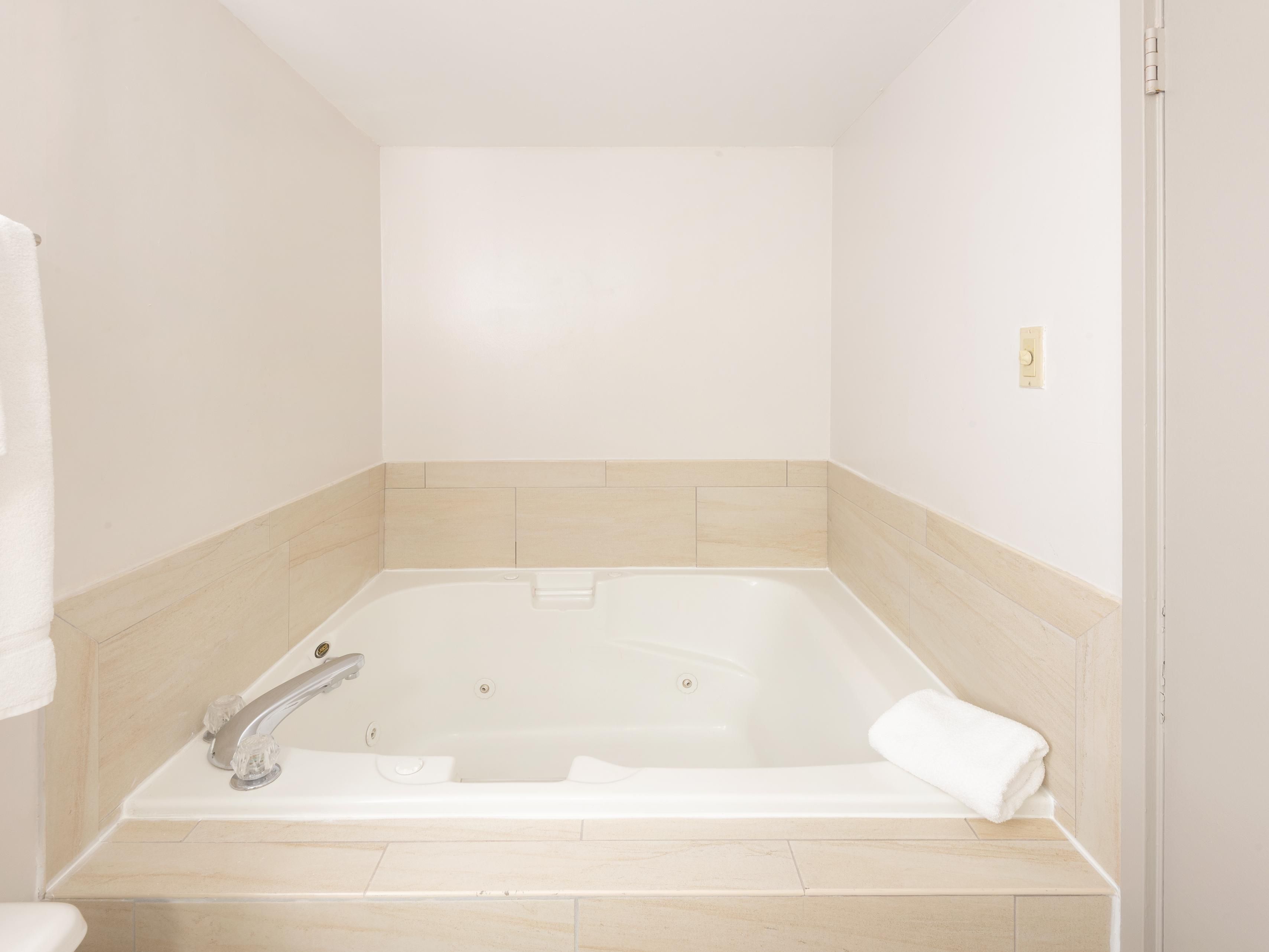 Hotels Near Sesame Place - rtwluq5