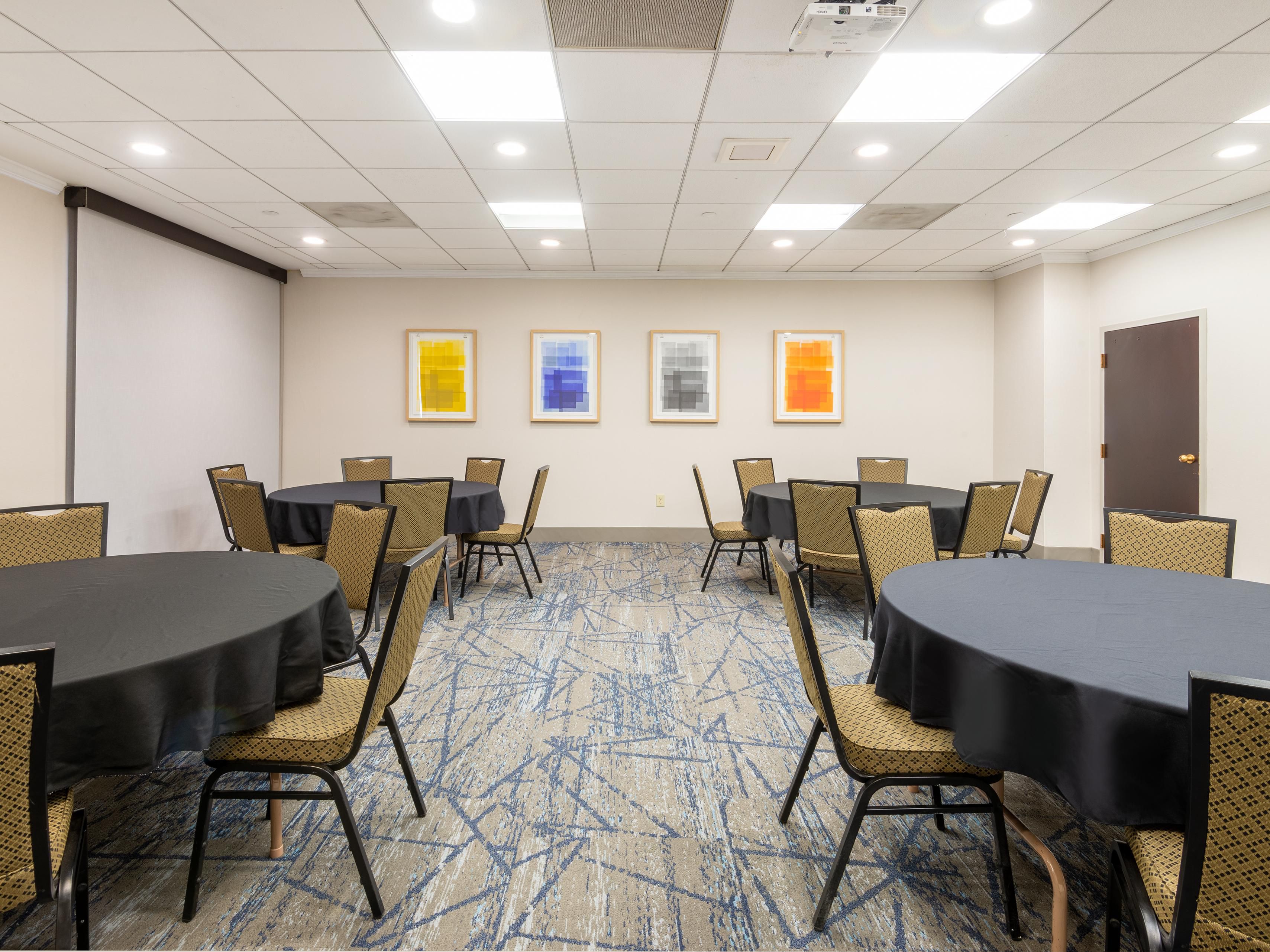 The Franklin Room is available for your next small meeting or social gathering. Reach out to our sales department to reserve and organize your event. We can take care of the refreshments, or you can bring your own—it's up to you!