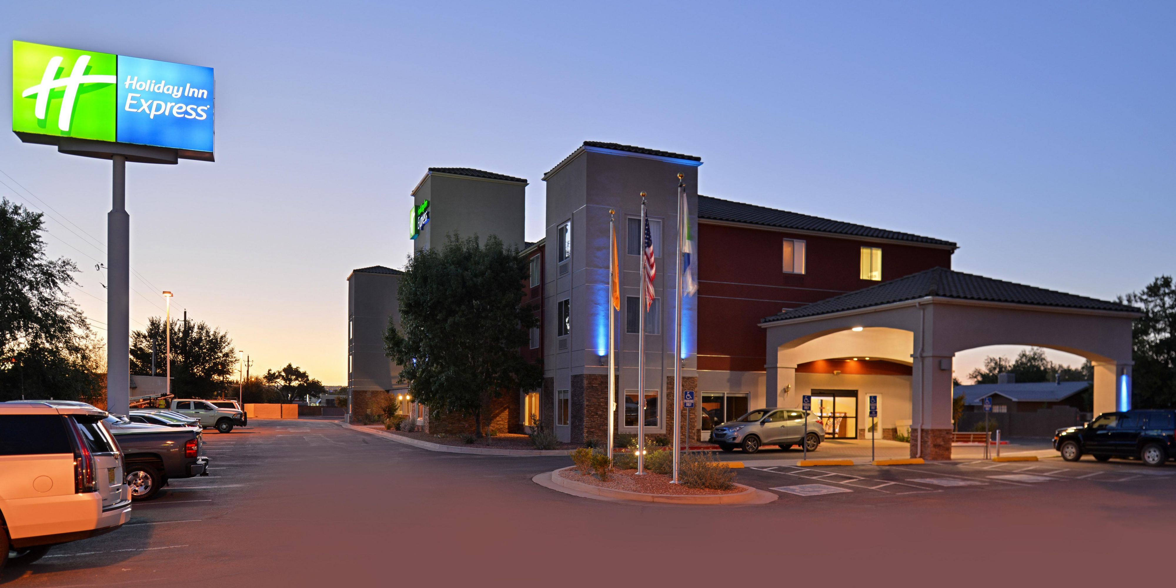 The Holiday Inn Express and Suites Albuquerque N Bernalillo is close to many local attractions and corporations. Santa Ana Star Casino 1.7 miles away, Honeywell 11.5 miles away. Balloon Fiesta Park 11.5 miles away. Golf Course 2.7 miles away. Intel 11.3 miles away. New Mexico Soccer Tournament Complex 3.5 miles away. 