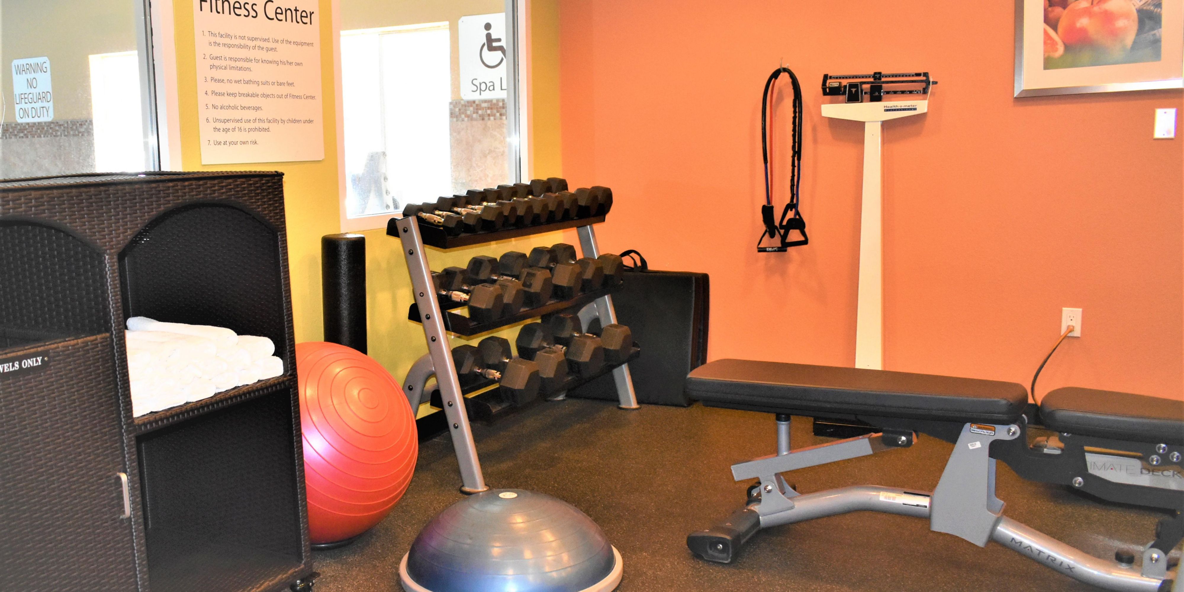 Stay active during your time at the Holiday Inn Express Bernalillo in our fitness center. We feature equipment such as free weights, stationary bike, treadmill, balance ball, elliptical to name a few. Our Fitness Center is open 24 hours 7 days a week for your convenience. Complimentary water & towels. Watch your favorite show while you work out!